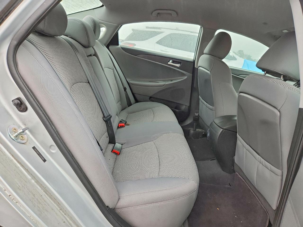 2012 Hyundai Sonata Gls Silver vin: 5NPEB4AC1CH381400