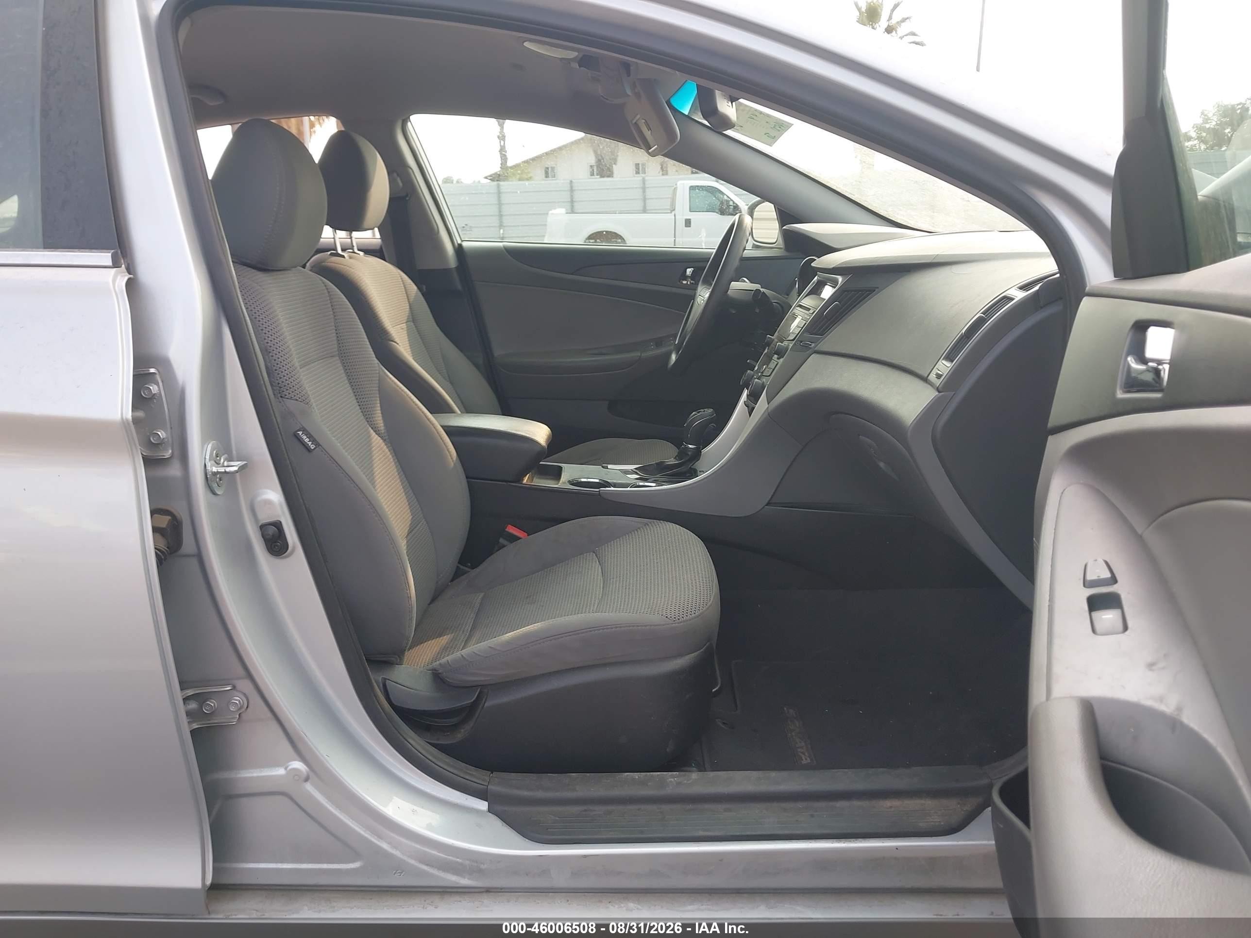 2012 Hyundai Sonata Gls Silver vin: 5NPEB4AC1CH448769