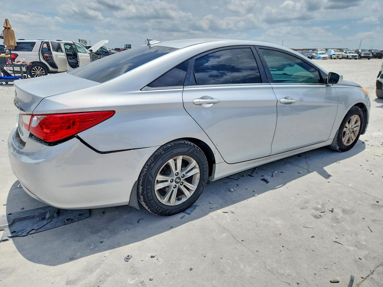 2012 Hyundai Sonata Gls Silver vin: 5NPEB4AC1CH467810