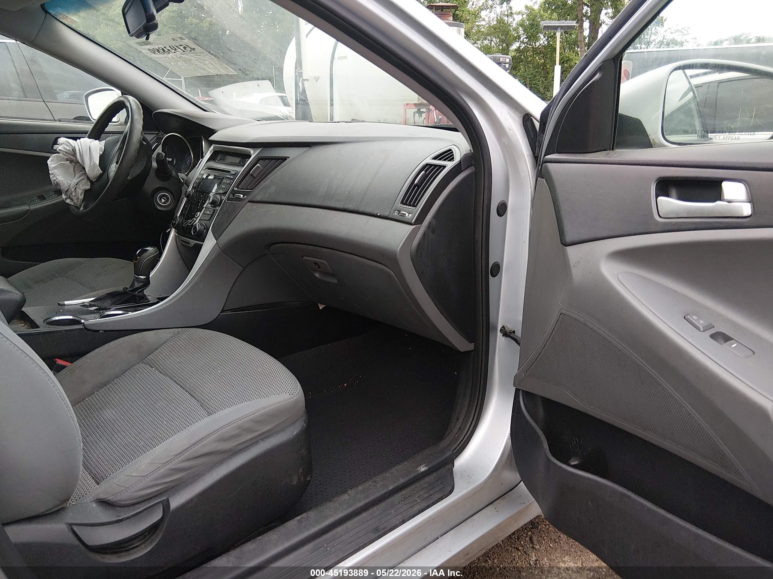 2012 Hyundai Sonata Gls Silver vin: 5NPEB4AC1CH467998