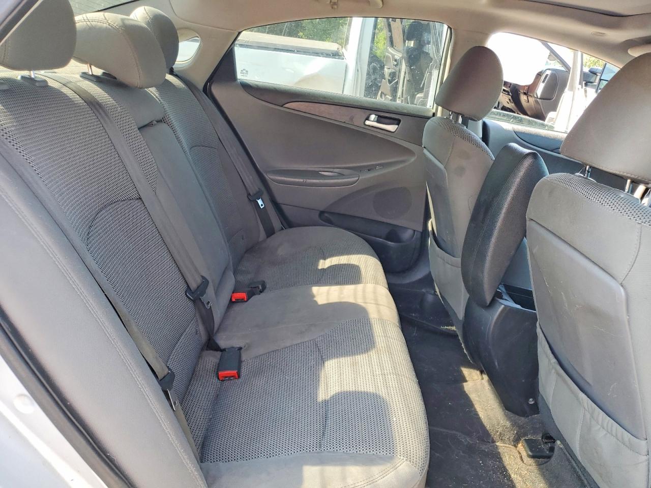 2012 Hyundai Sonata Gls Silver vin: 5NPEB4AC1CH474613