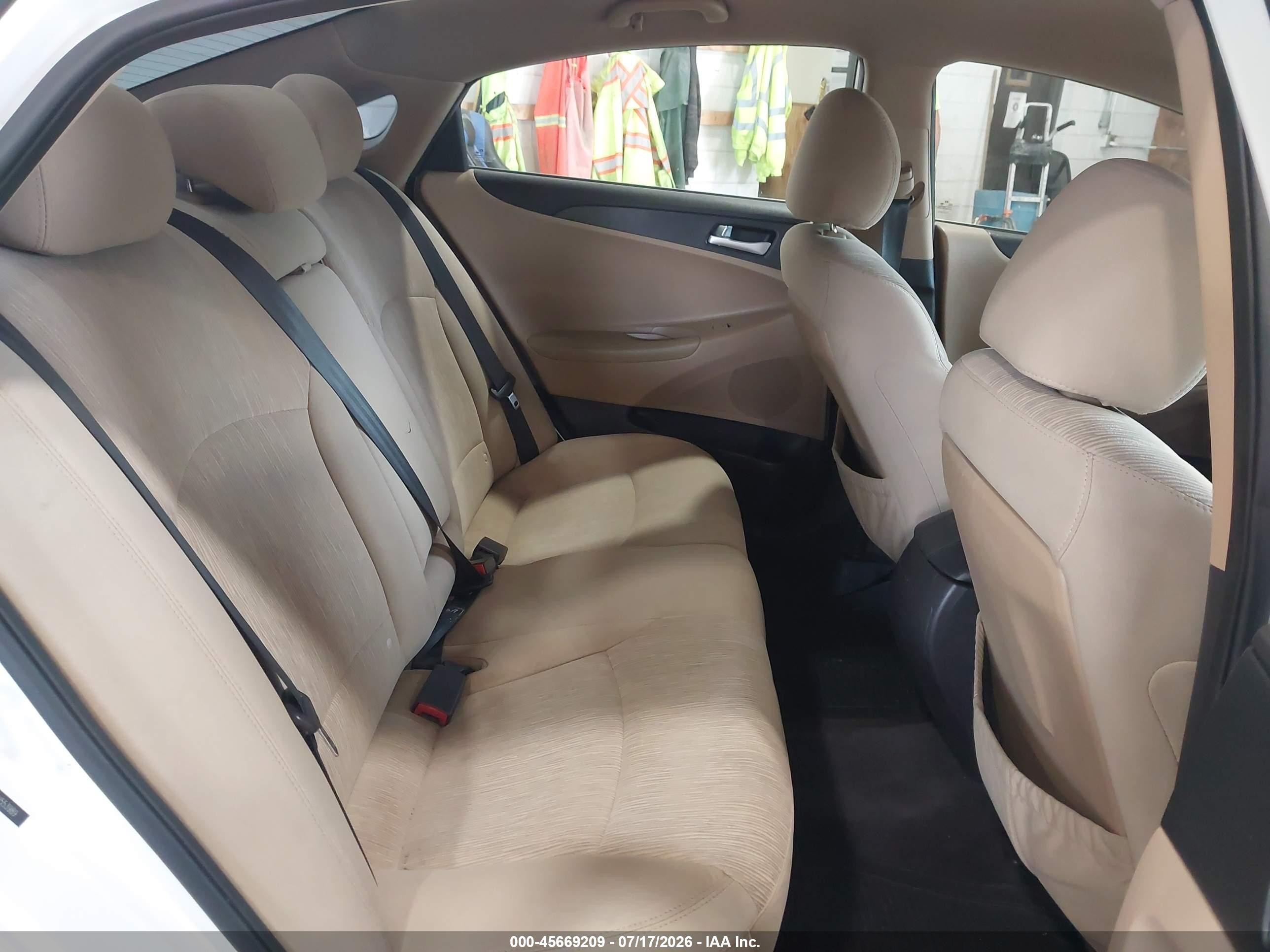 2013 Hyundai Sonata Gls Белый vin: 5NPEB4AC1DH553989