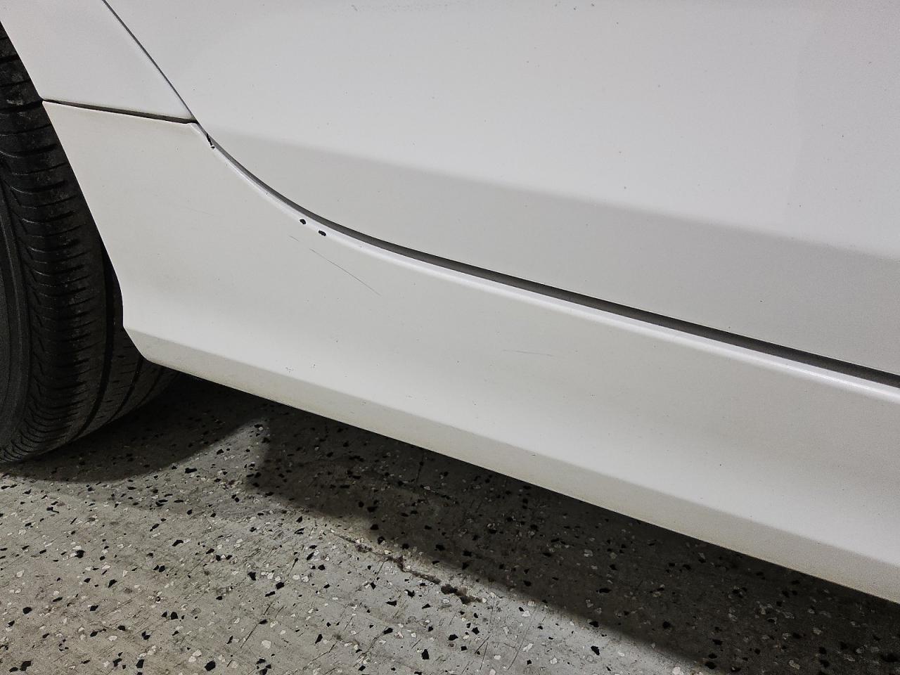 2013 Hyundai Sonata Gls White vin: 5NPEB4AC1DH598964 Damage: Right Rocker Panel Molding, Multiple Scratches Heavy, 2