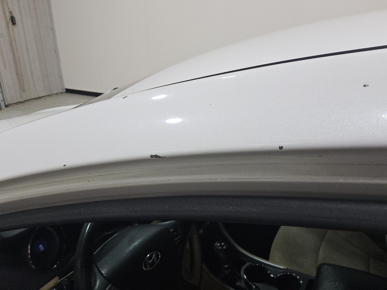 2013 Hyundai Sonata Gls White vin: 5NPEB4AC1DH598964 Damage: Left Drip Rail, Chipped, 5