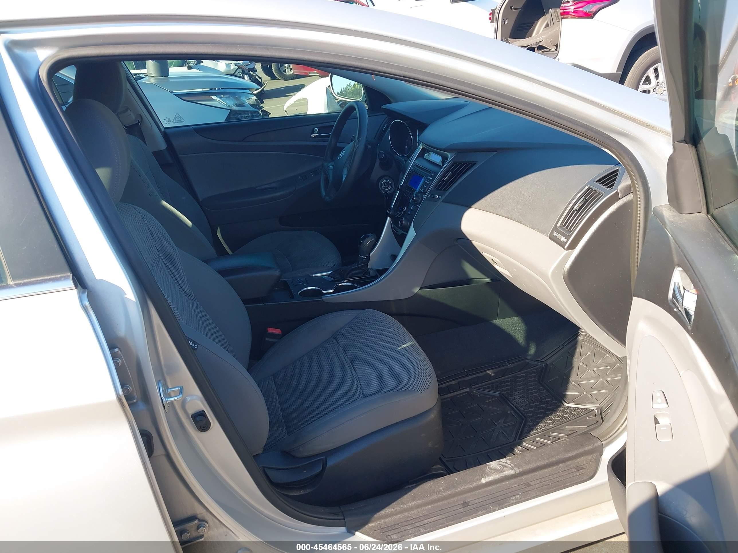 2013 Hyundai Sonata Gls Silver vin: 5NPEB4AC1DH749981