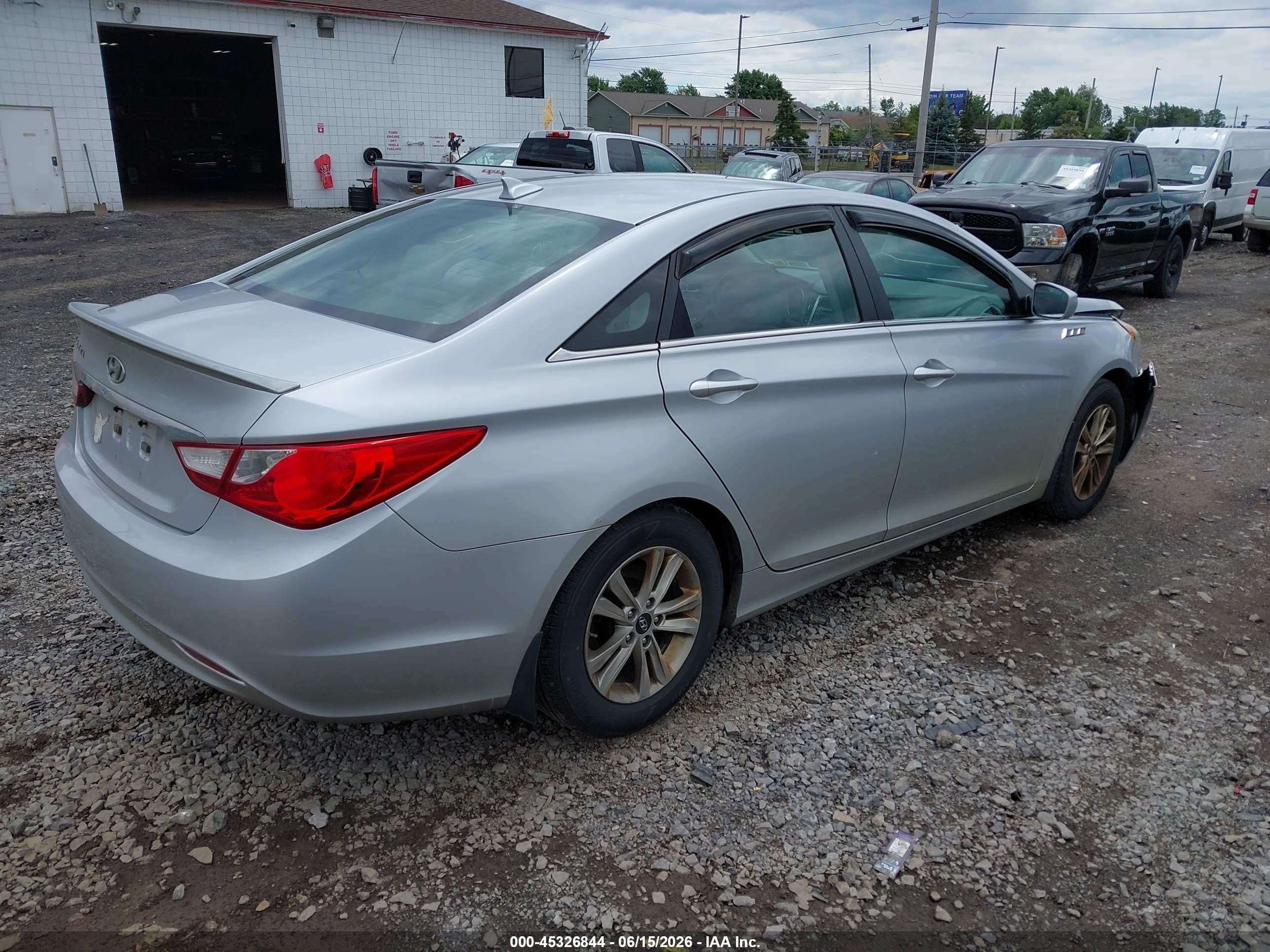 2013 Hyundai Sonata Gls Серебряный vin: 5NPEB4AC1DH762505