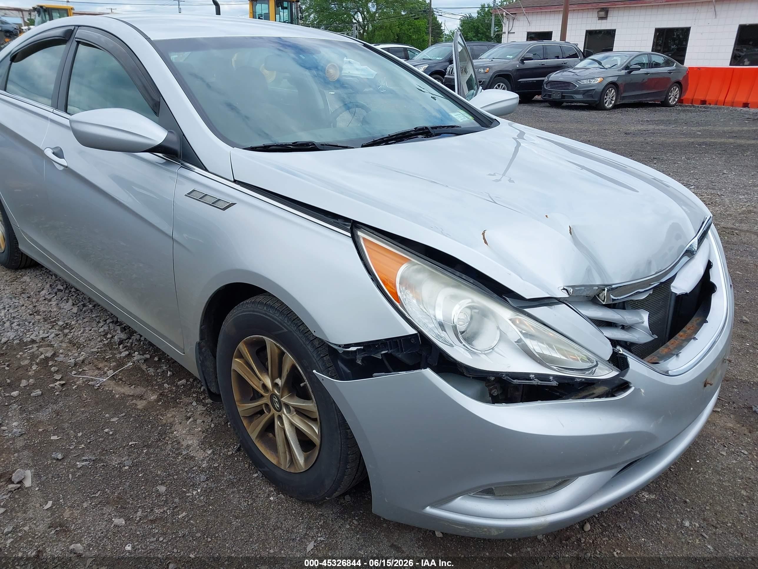 2013 Hyundai Sonata Gls Серебряный vin: 5NPEB4AC1DH762505