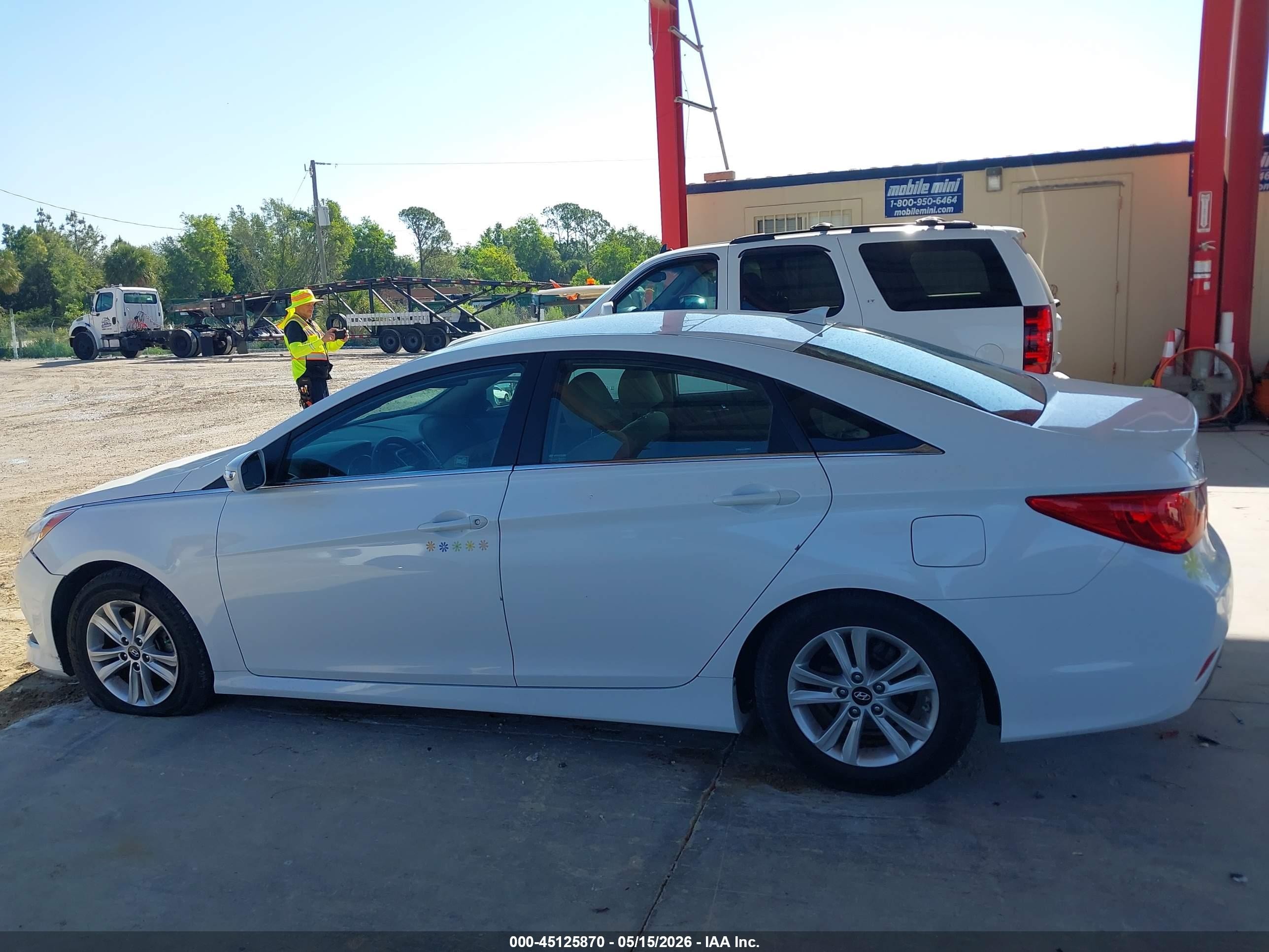 2014 Hyundai Sonata Gls White vin: 5NPEB4AC1EH859043