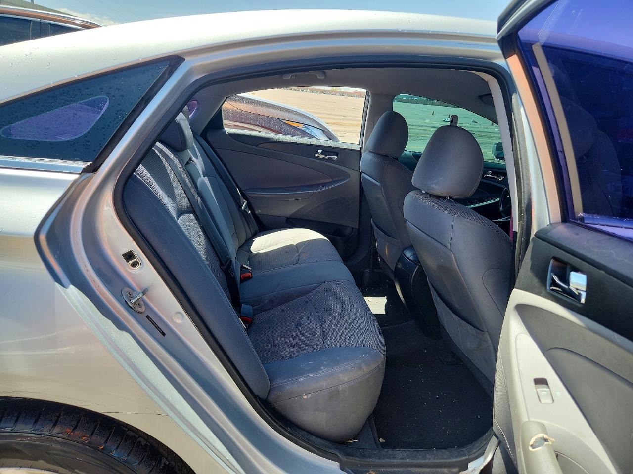 2014 Hyundai Sonata Gls Silver vin: 5NPEB4AC1EH859141