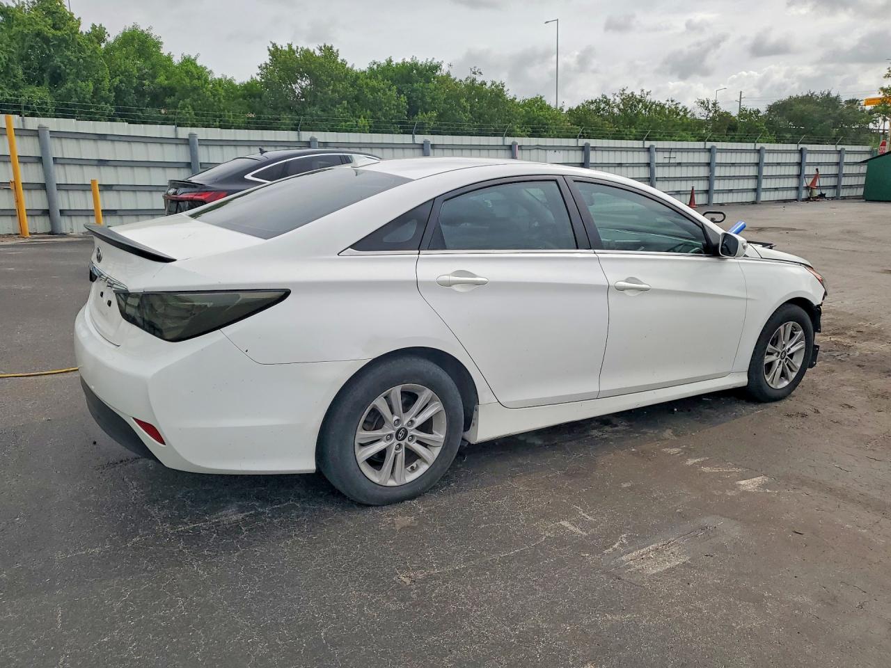 2014 Hyundai Sonata Gls White vin: 5NPEB4AC1EH898294