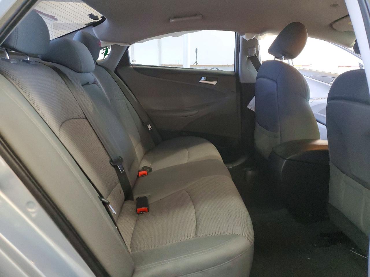2014 Hyundai Sonata Gls Silver vin: 5NPEB4AC1EH906930
