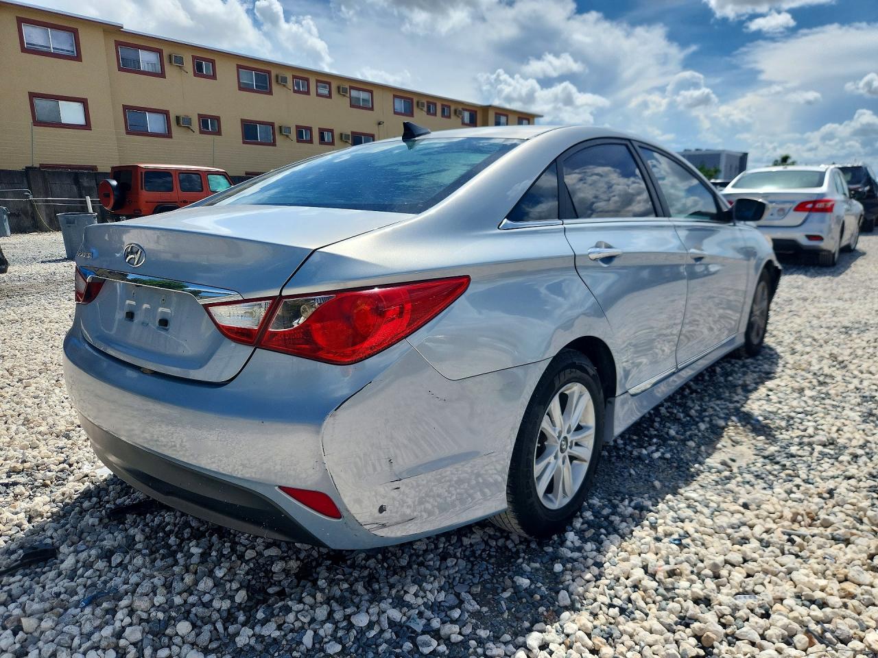 2014 Hyundai Sonata Silver vin: 5NPEB4AC1EH921623
