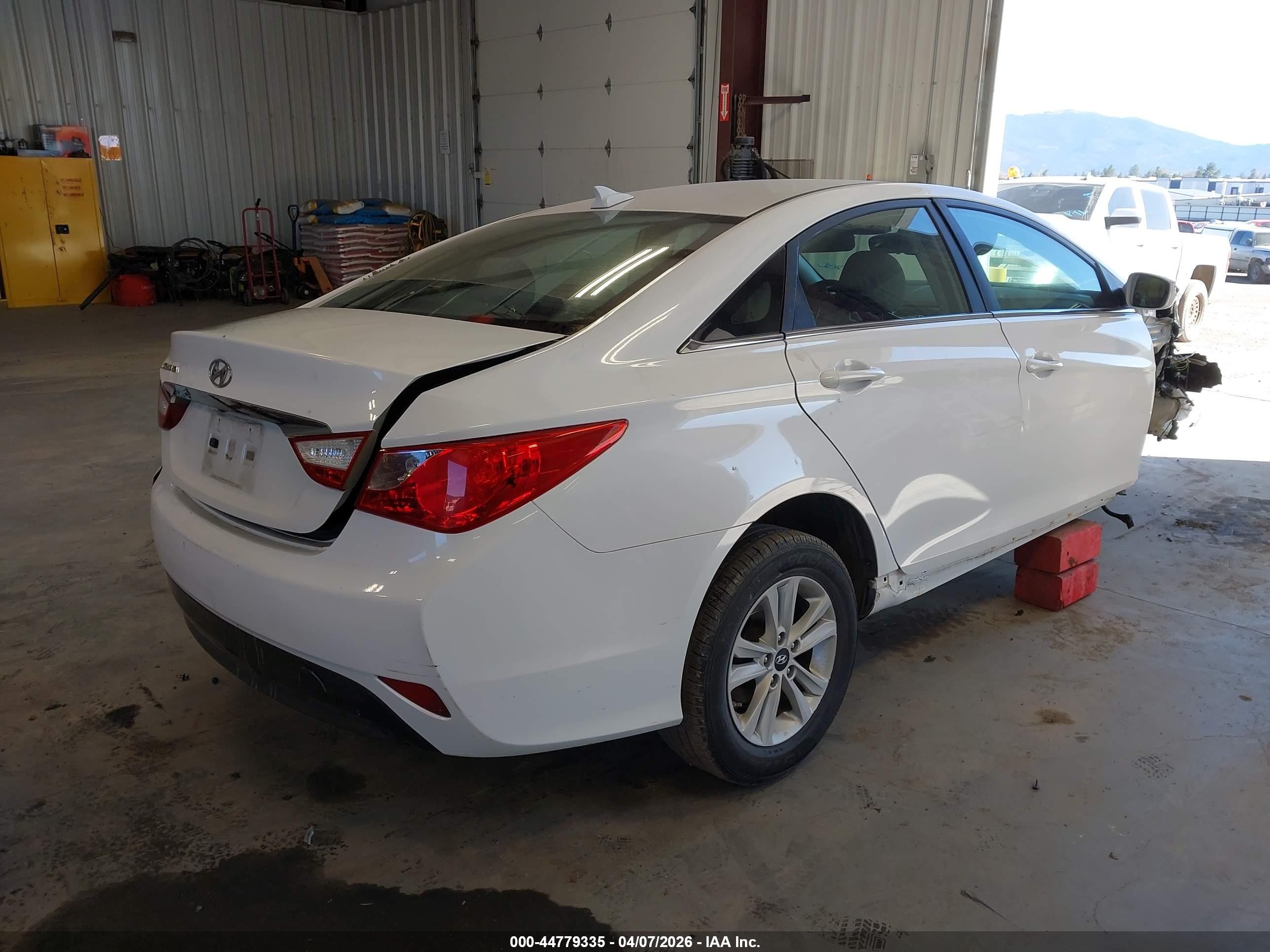 2014 Hyundai Sonata Gls Белый vin: 5NPEB4AC1EH935733