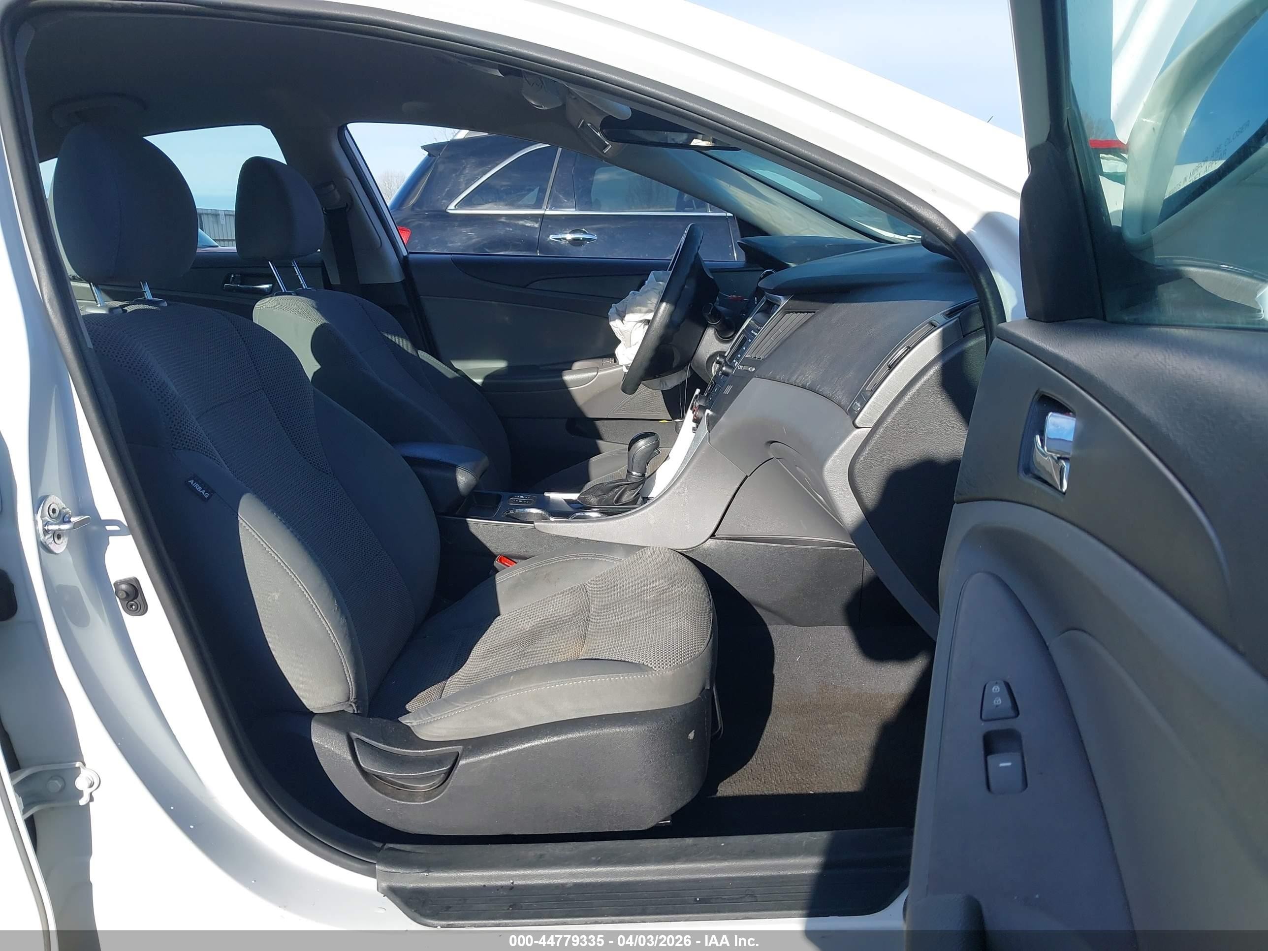 2014 Hyundai Sonata Gls Белый vin: 5NPEB4AC1EH935733