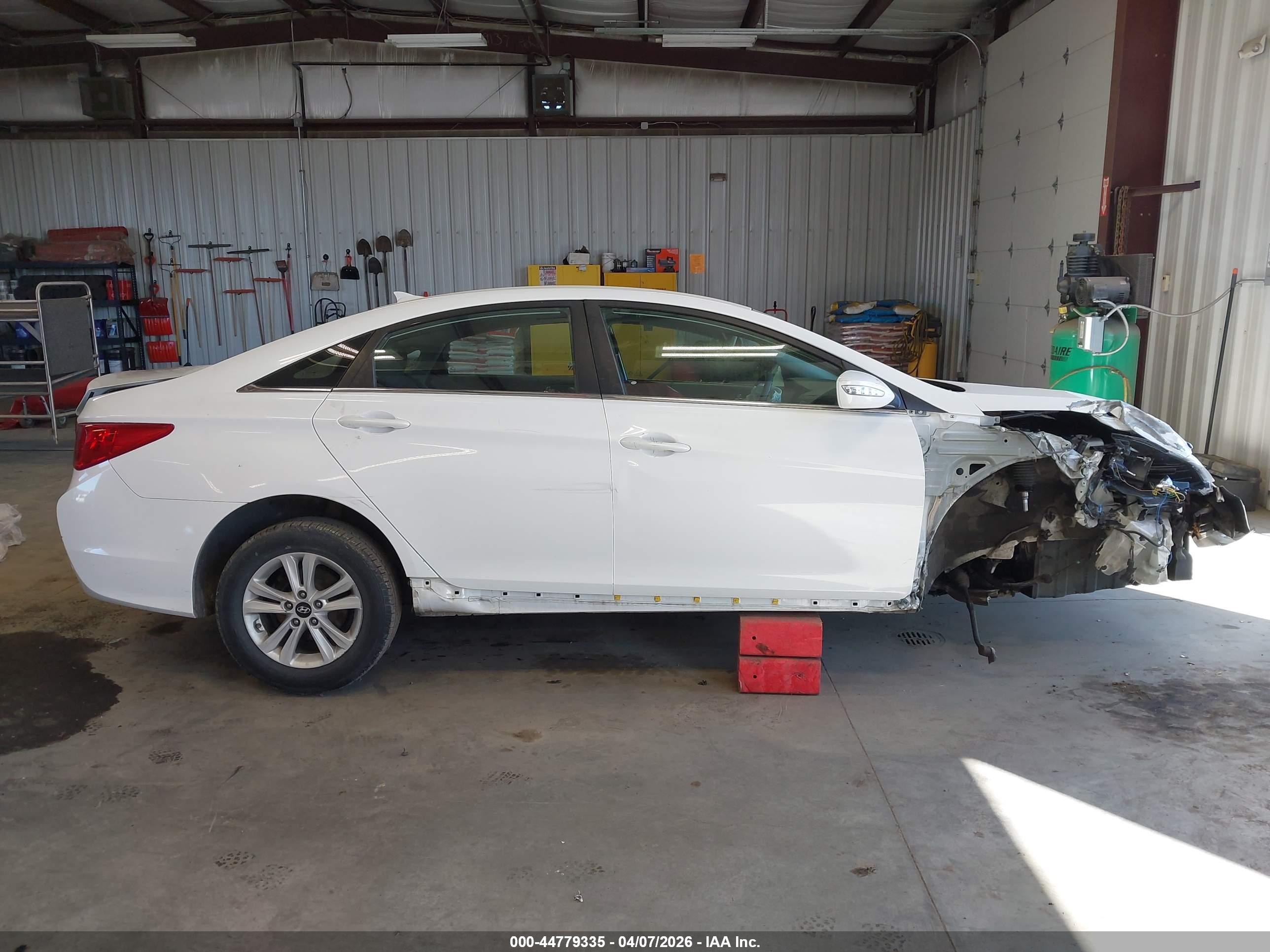 2014 Hyundai Sonata Gls Белый vin: 5NPEB4AC1EH935733