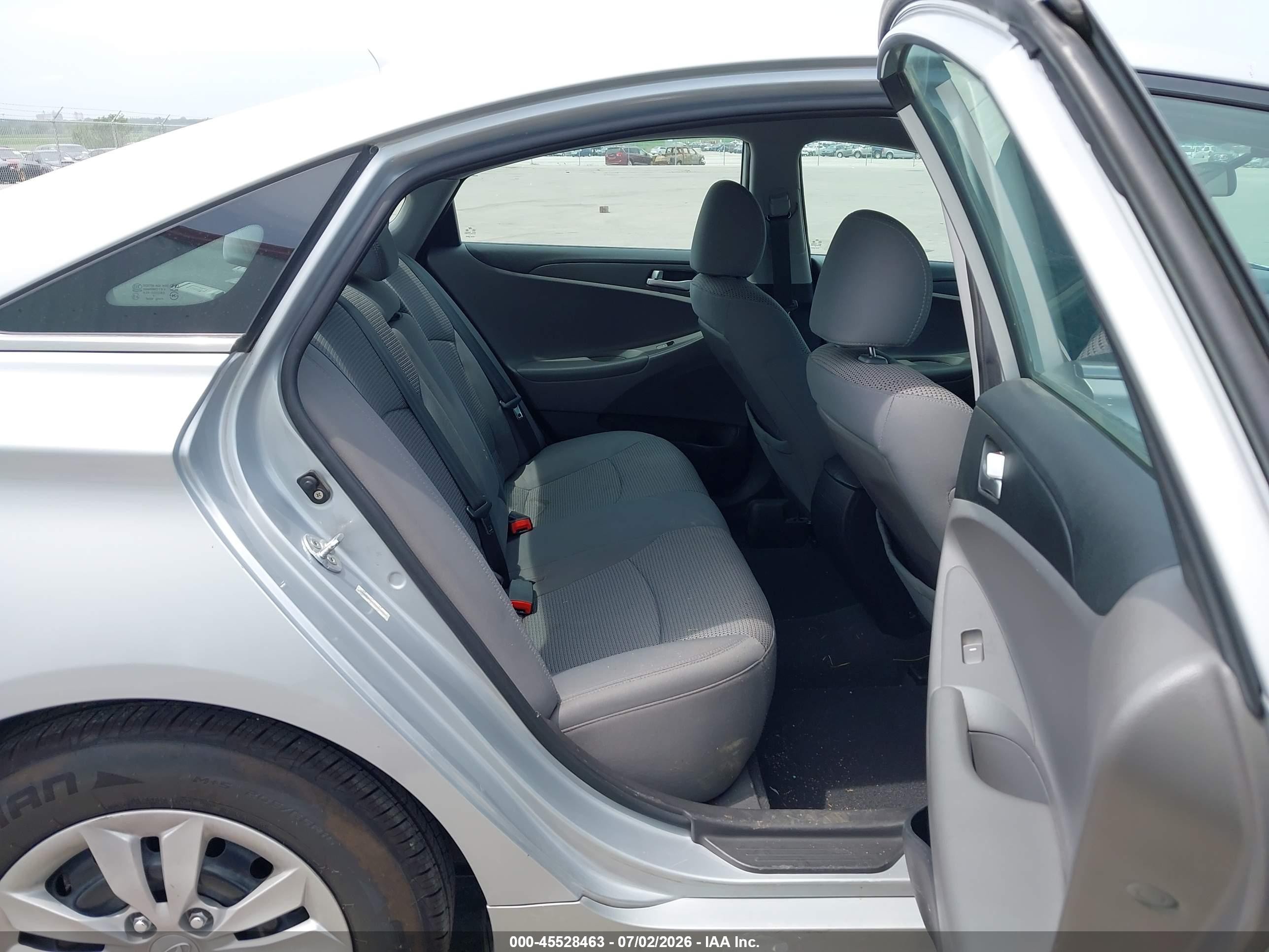 2011 Hyundai Sonata Gls Серебряный vin: 5NPEB4AC2BH010857