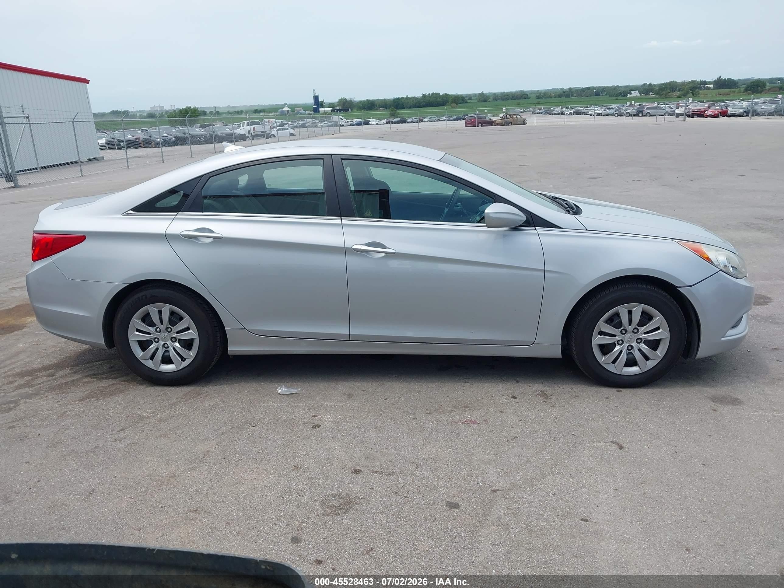 2011 Hyundai Sonata Gls Серебряный vin: 5NPEB4AC2BH010857