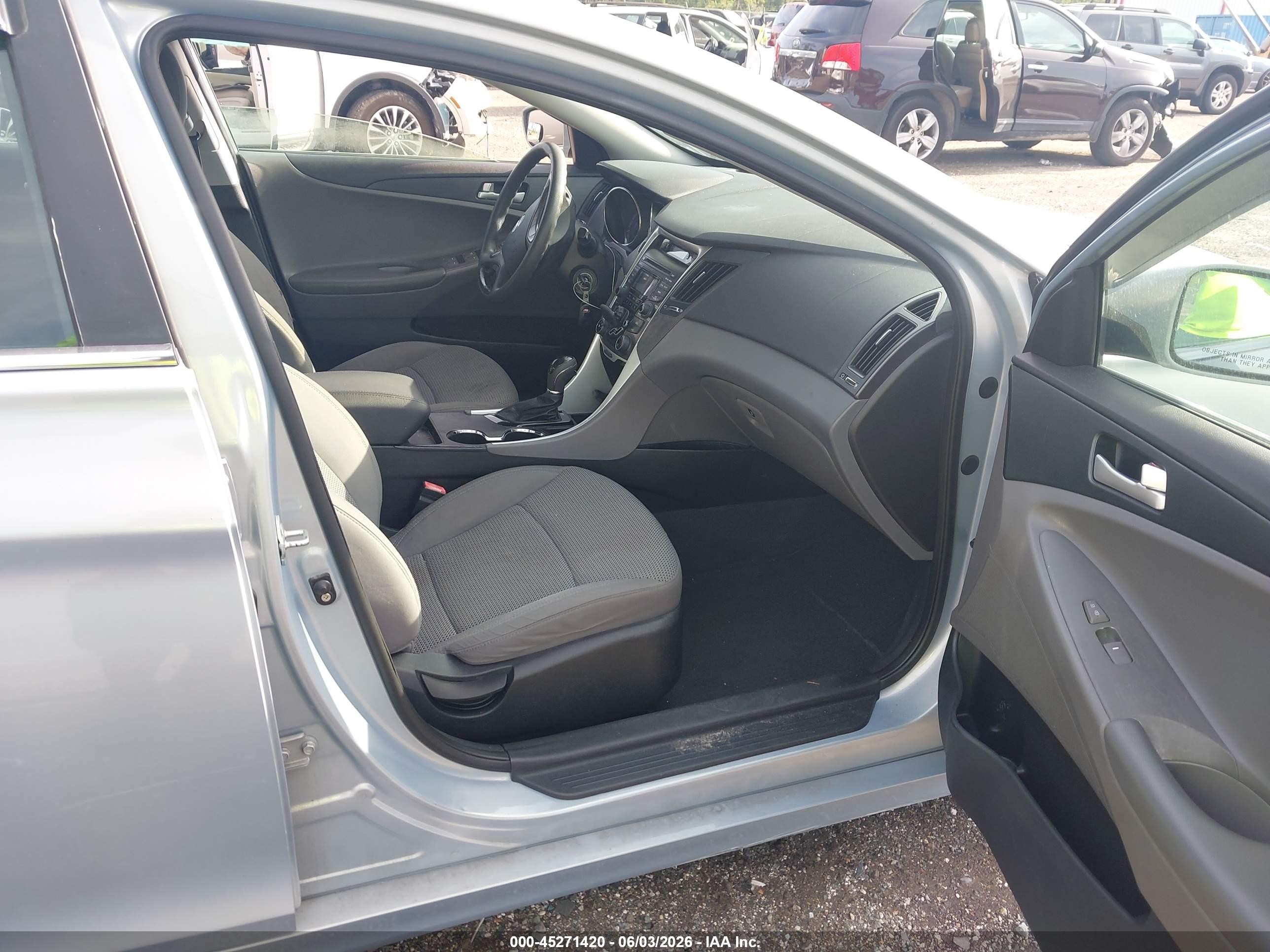 2012 Hyundai Sonata Gls Light Blue vin: 5NPEB4AC2CH346185
