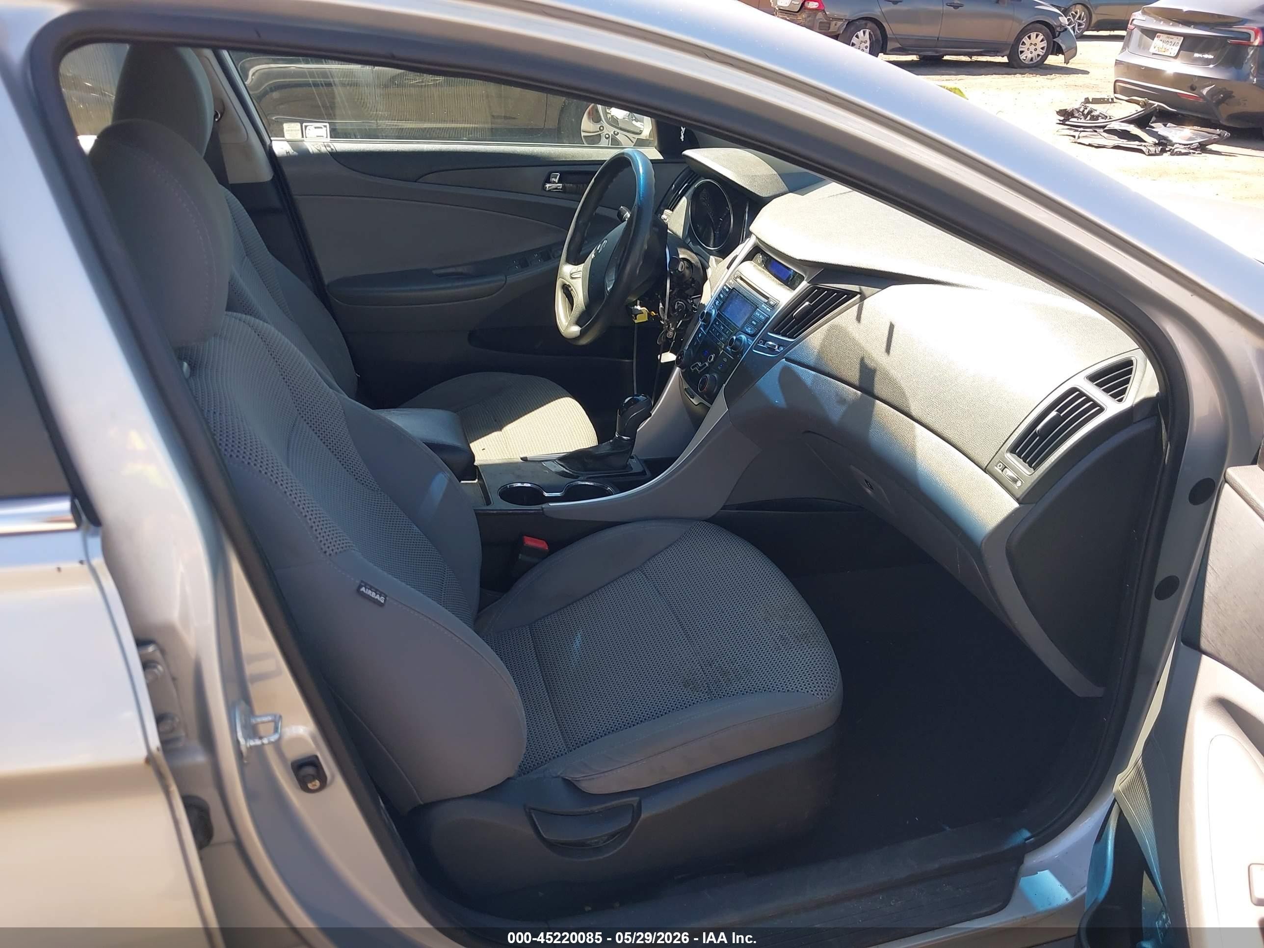 2012 Hyundai Sonata Gls Silver vin: 5NPEB4AC2CH358594