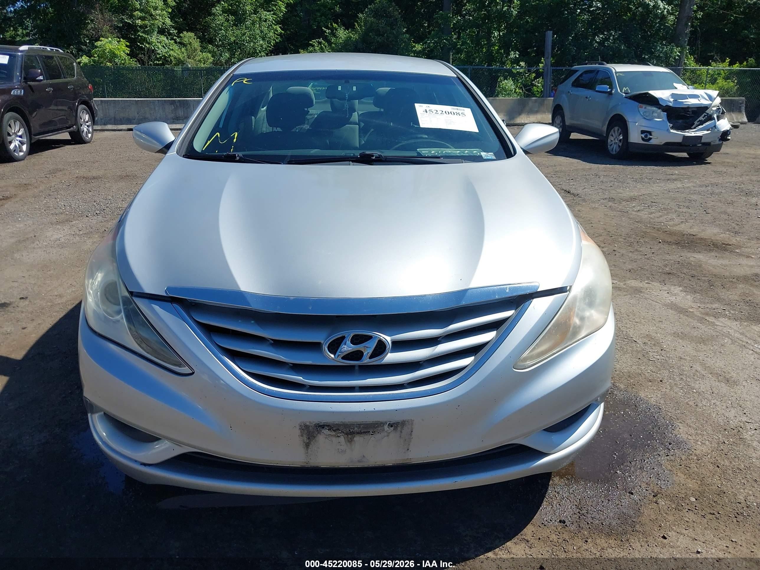 2012 Hyundai Sonata Gls Silver vin: 5NPEB4AC2CH358594