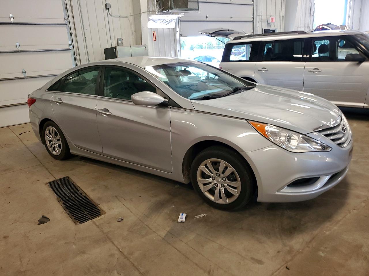 2012 Hyundai Sonata Gls Silver vin: 5NPEB4AC2CH415179