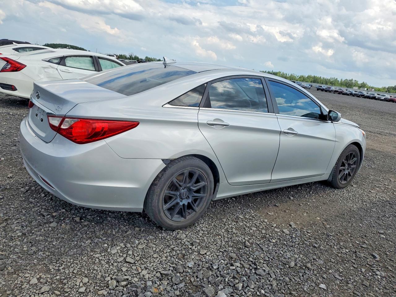 2012 Hyundai Sonata Gl Серебряный vin: 5NPEB4AC2CH438235