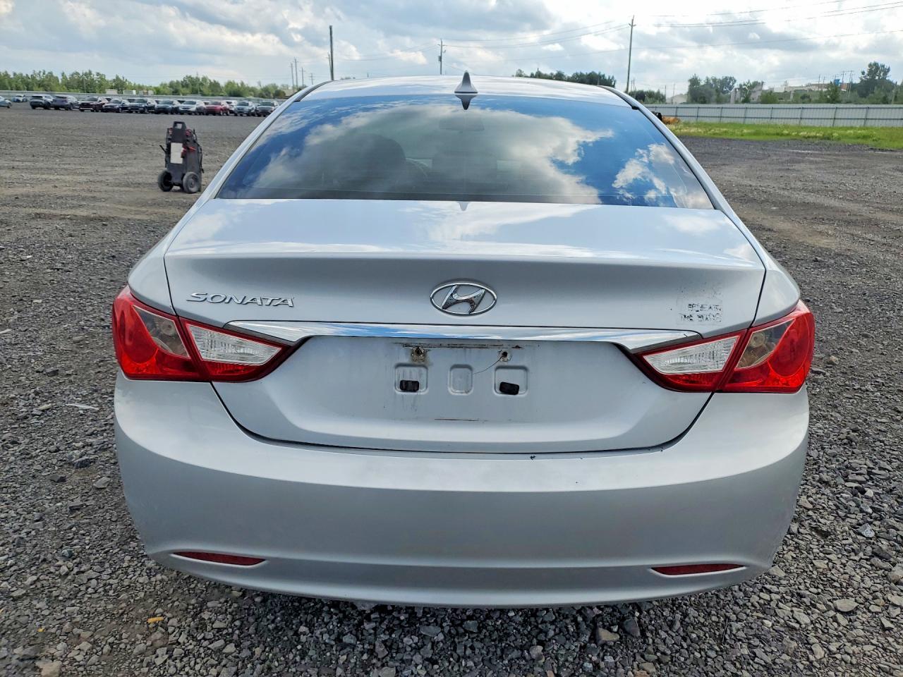 2012 Hyundai Sonata Gl Серебряный vin: 5NPEB4AC2CH438235