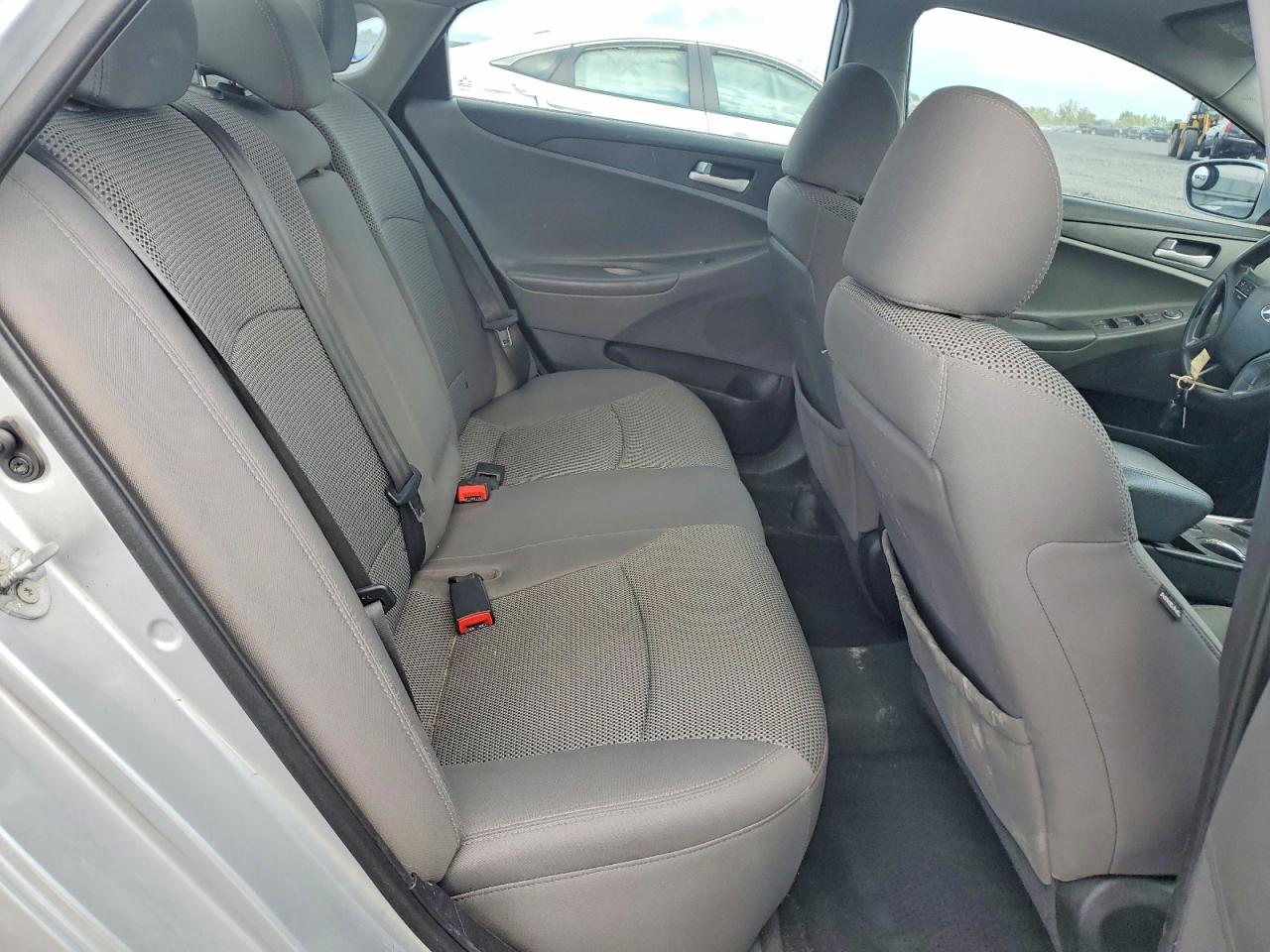 2012 Hyundai Sonata Gl Серебряный vin: 5NPEB4AC2CH438235