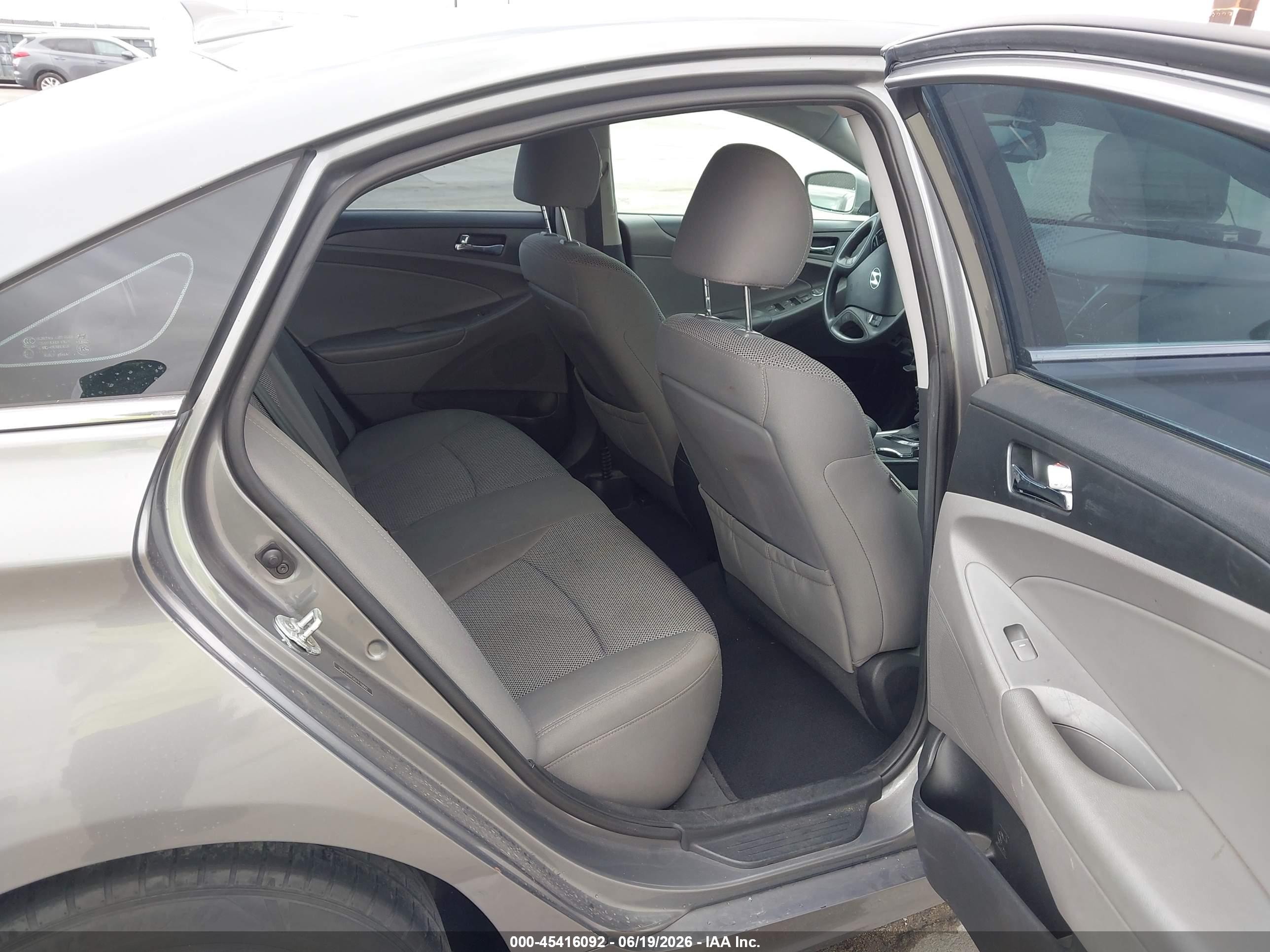 2012 Hyundai Sonata Gls Серый vin: 5NPEB4AC2CH470862