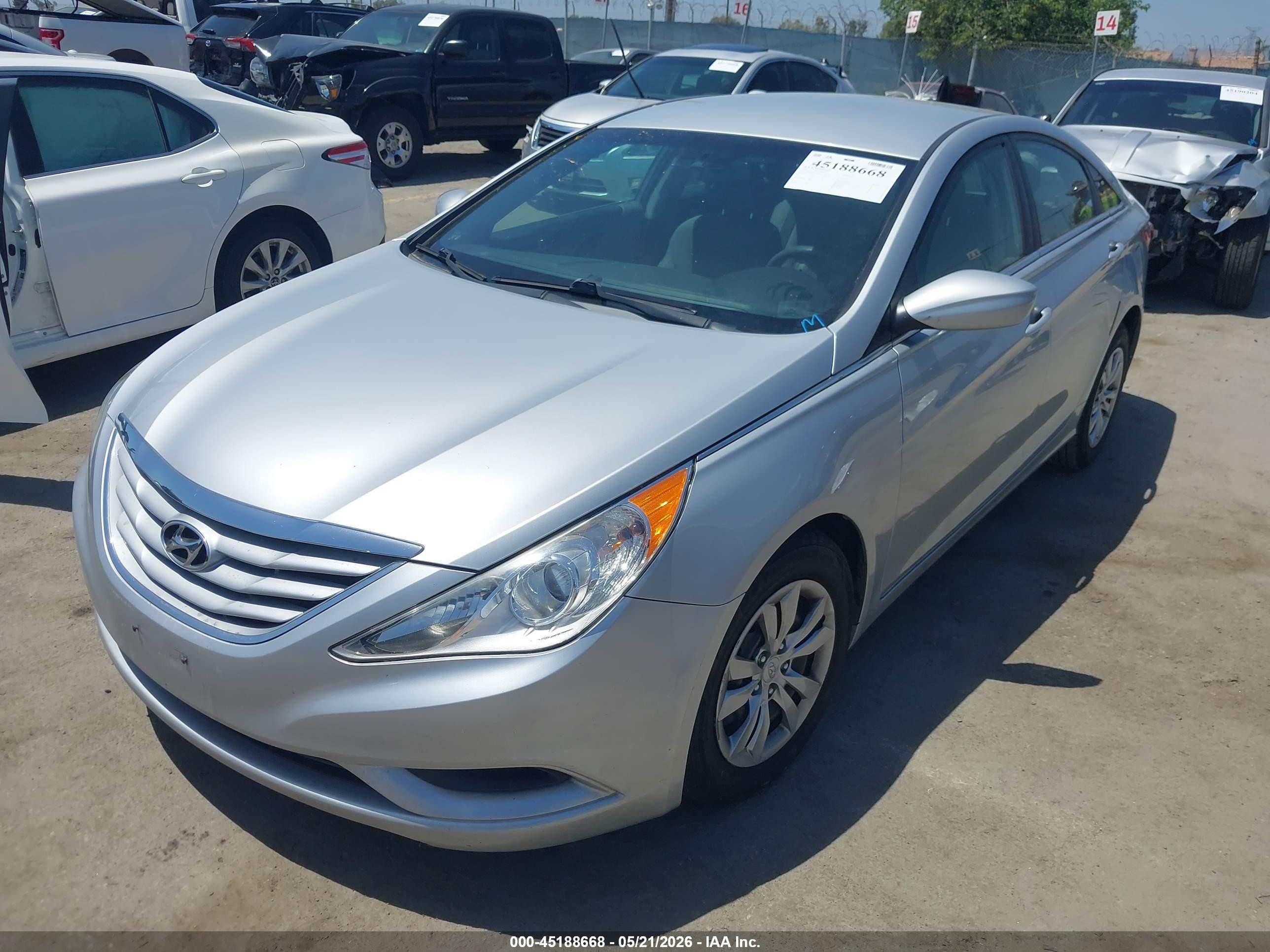2013 Hyundai Sonata Gls Silver vin: 5NPEB4AC2DH563799