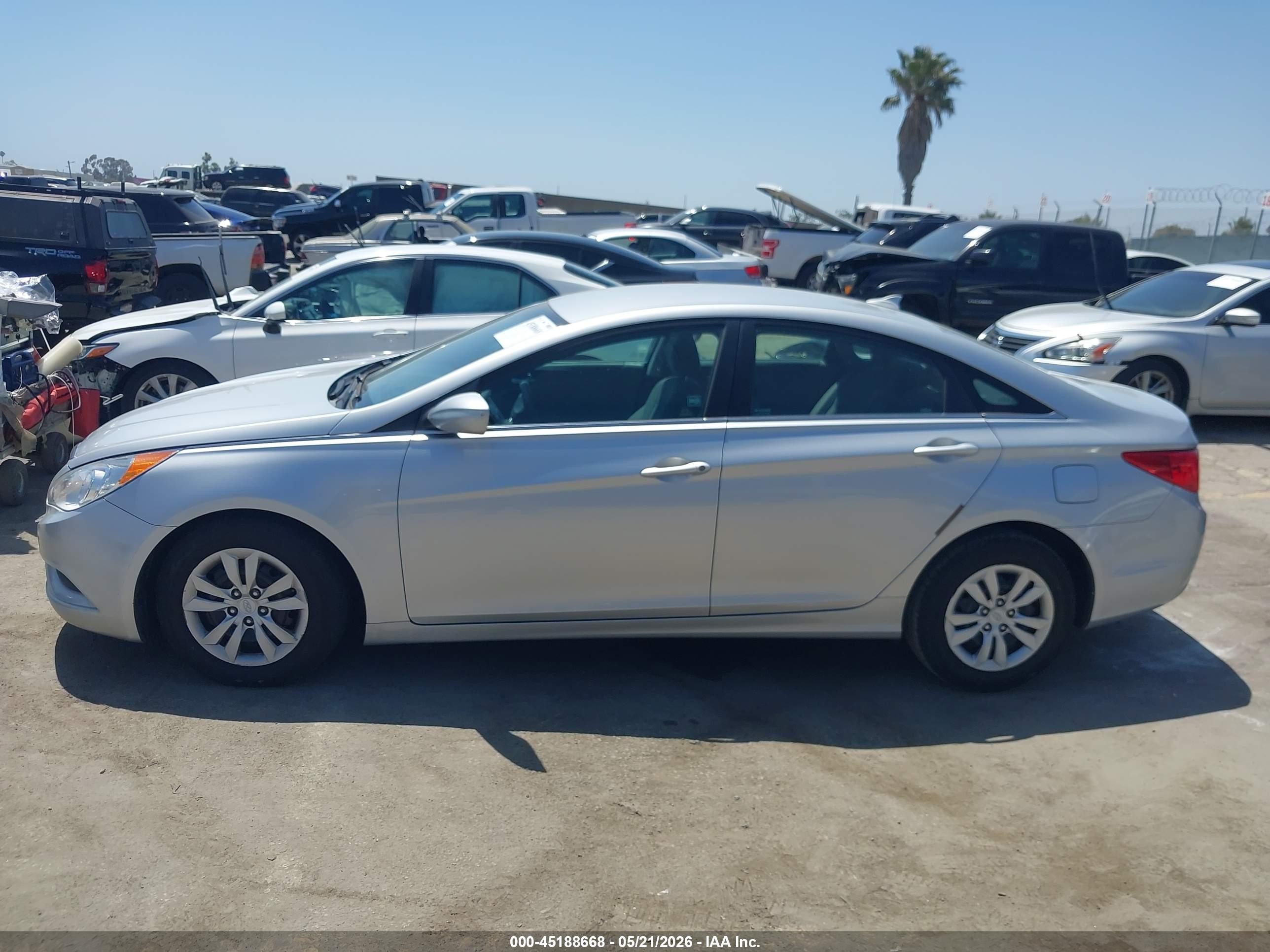 2013 Hyundai Sonata Gls Silver vin: 5NPEB4AC2DH563799