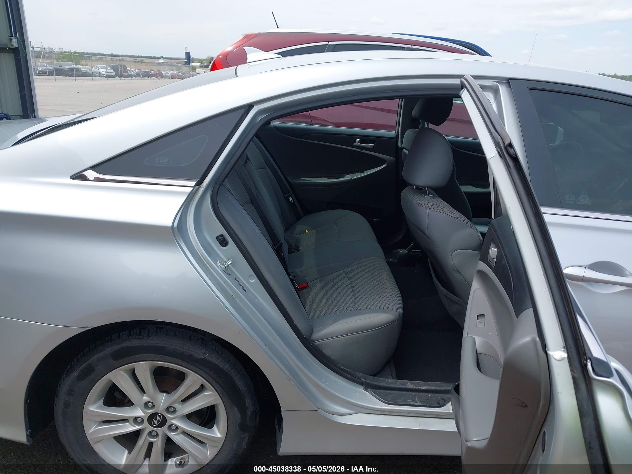 2014 Hyundai Sonata Gls Silver vin: 5NPEB4AC2EH873078
