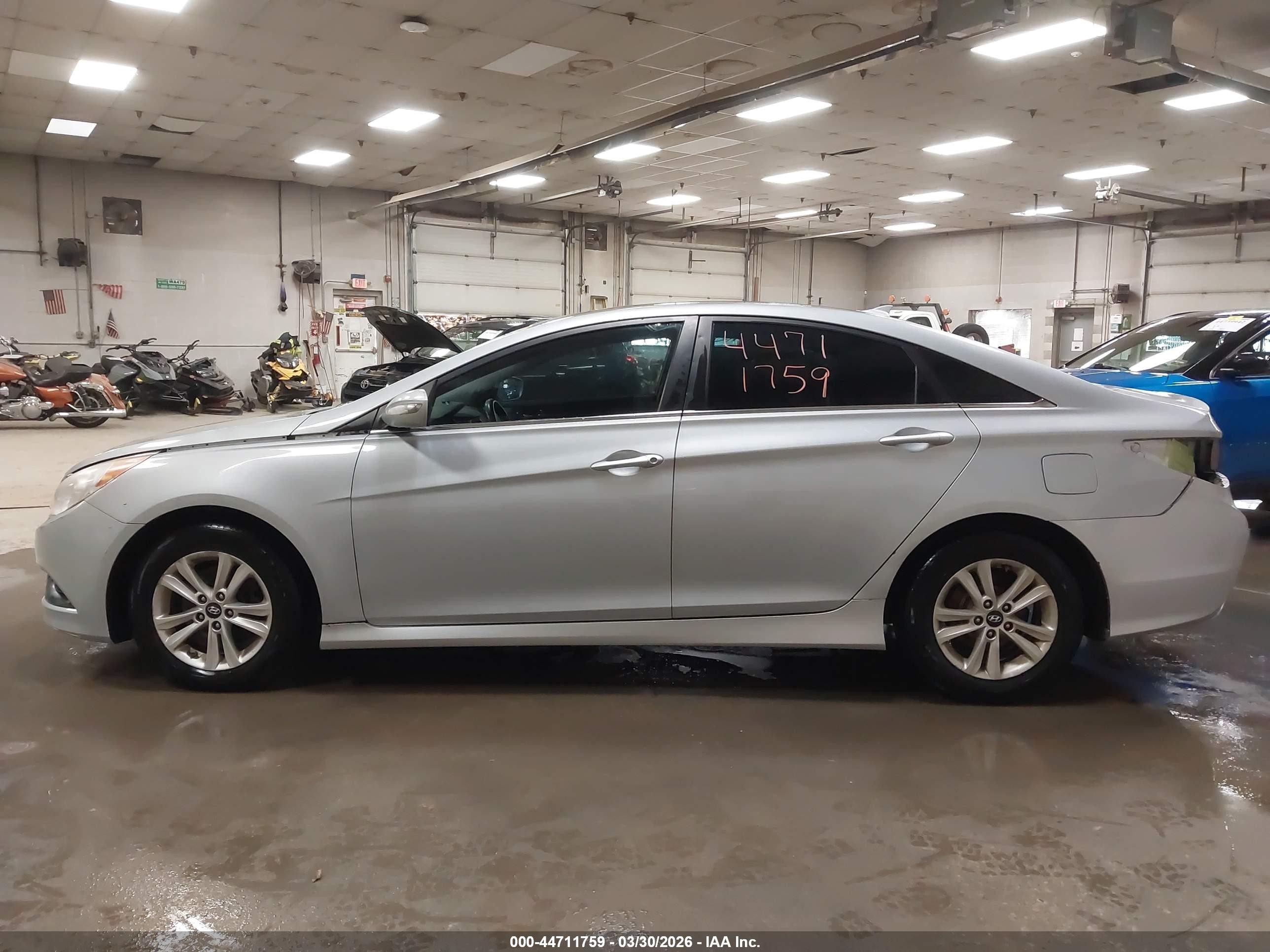 2014 Hyundai Sonata Gls Silver vin: 5NPEB4AC2EH920609