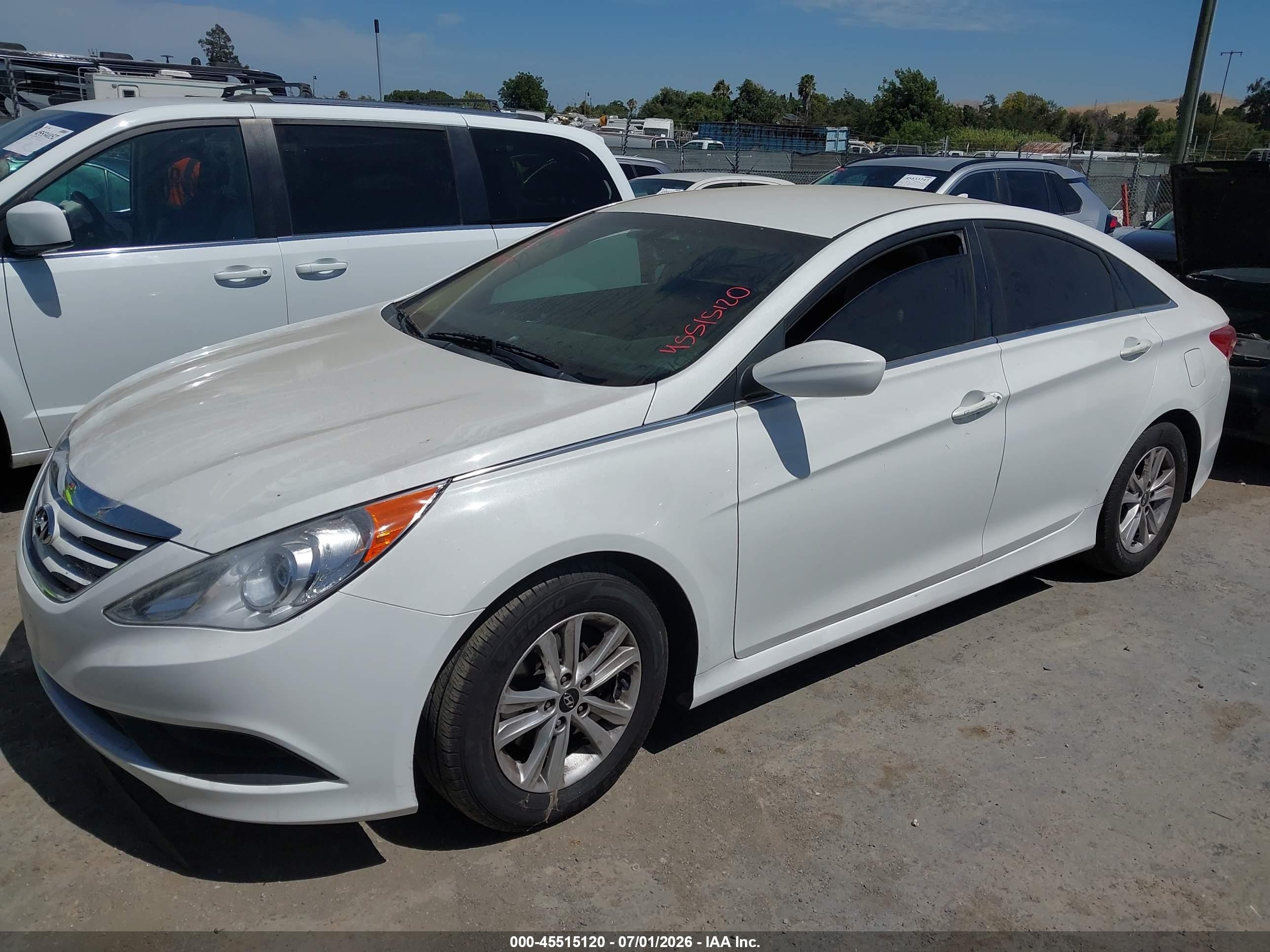 2014 Hyundai Sonata Gls White vin: 5NPEB4AC2EH927771