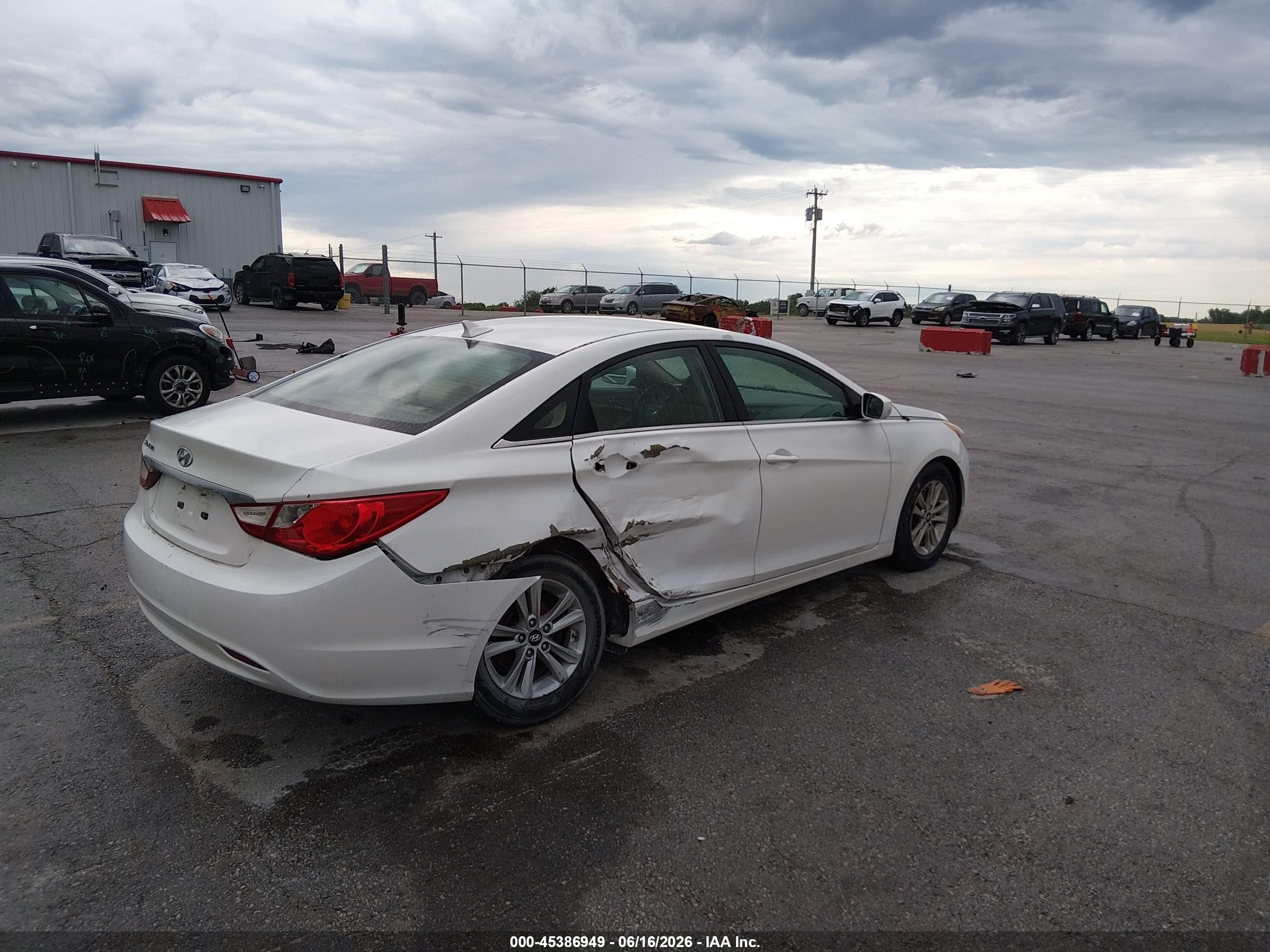2011 Hyundai Sonata Gls White vin: 5NPEB4AC3BH006297