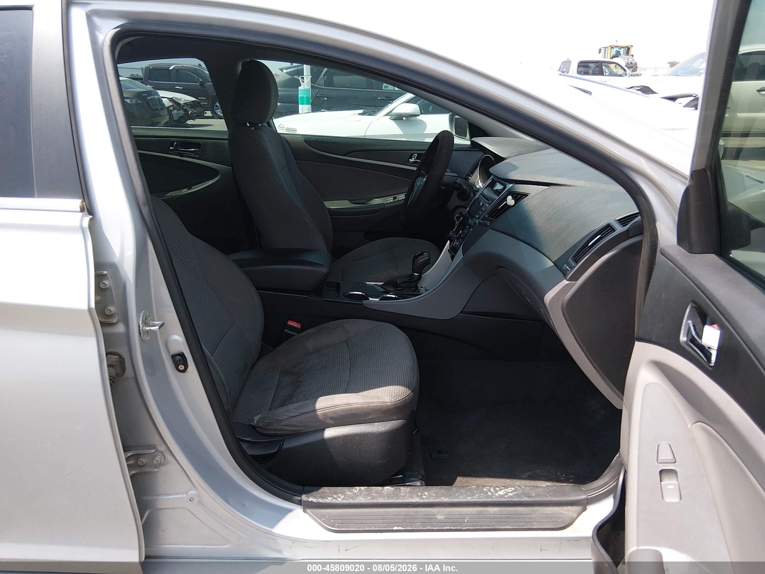 2012 Hyundai Sonata Gls Silver vin: 5NPEB4AC3CH323675