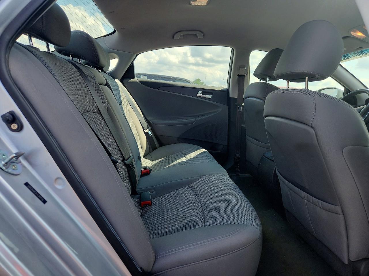 2012 Hyundai Sonata Gls Серебряный vin: 5NPEB4AC3CH341576