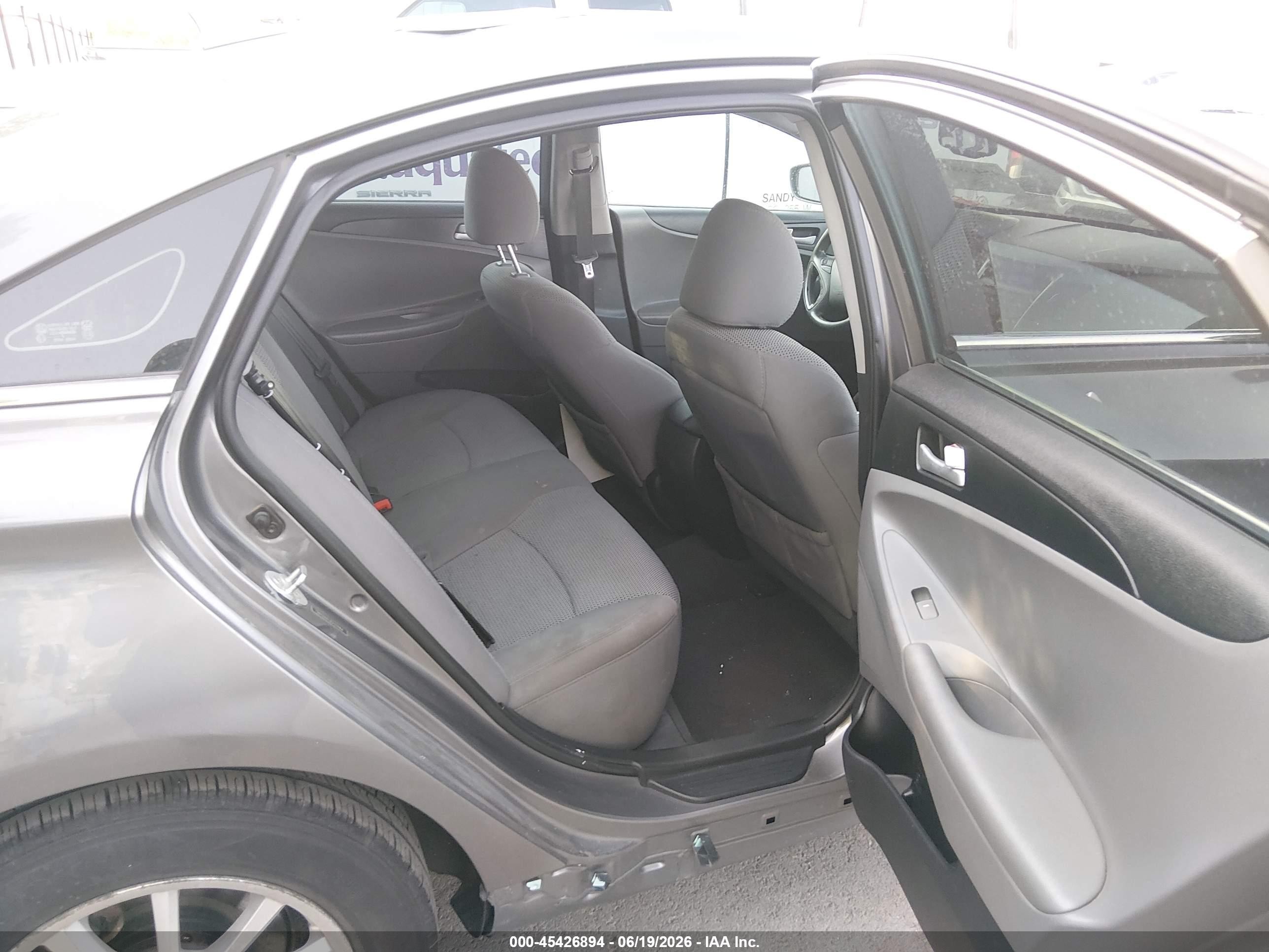 2012 Hyundai Sonata Gls Серый vin: 5NPEB4AC3CH374464