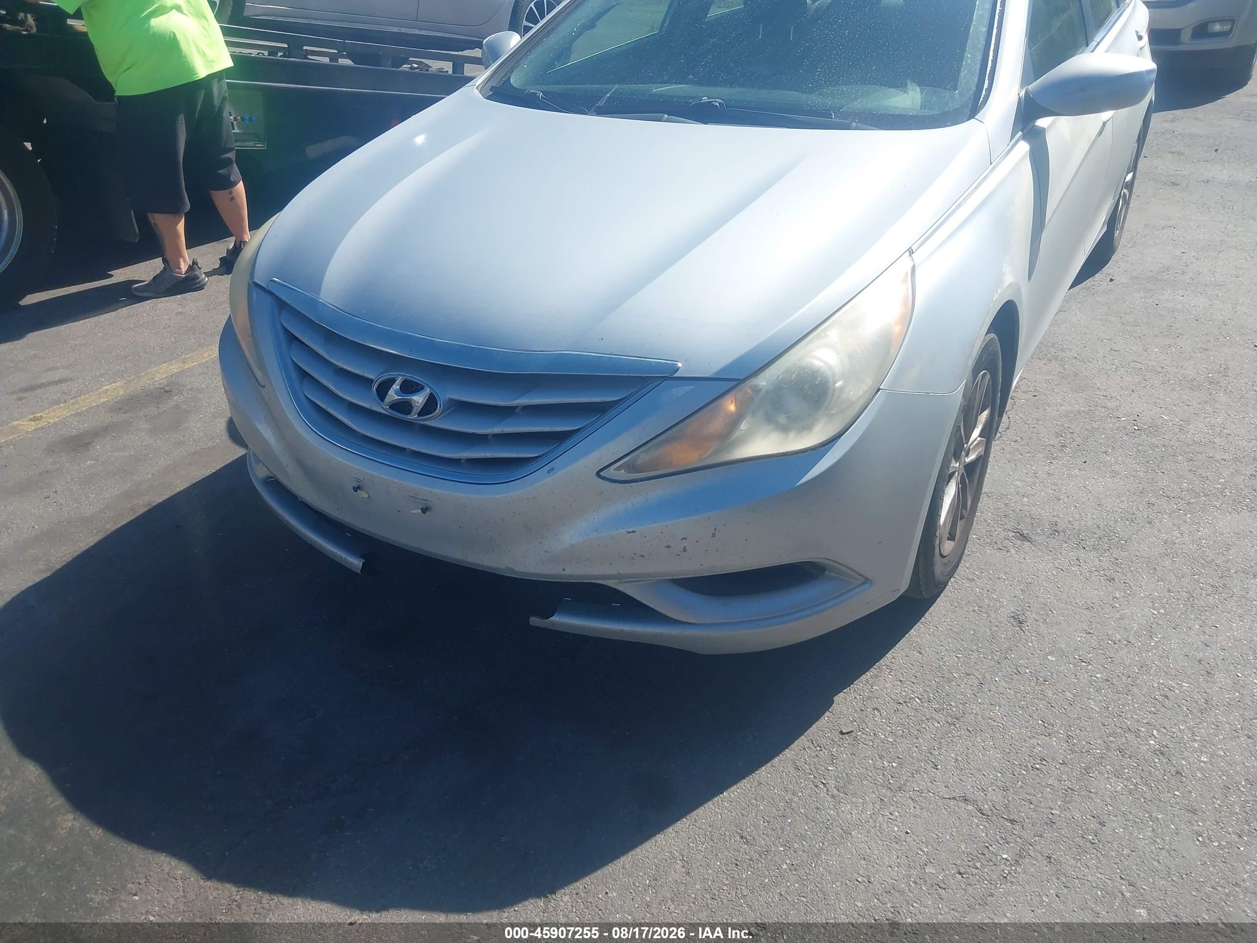2012 Hyundai Sonata Gls Silver vin: 5NPEB4AC3CH477075