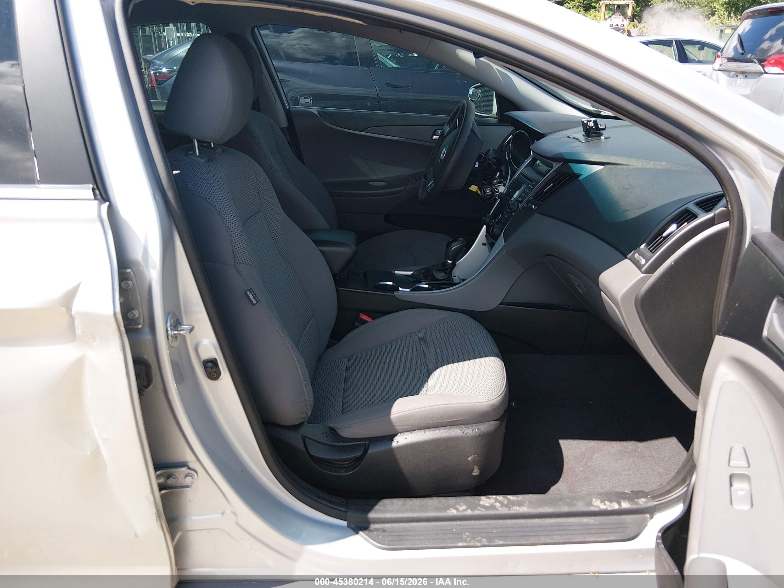 2012 Hyundai Sonata Gls Silver vin: 5NPEB4AC3CH484351