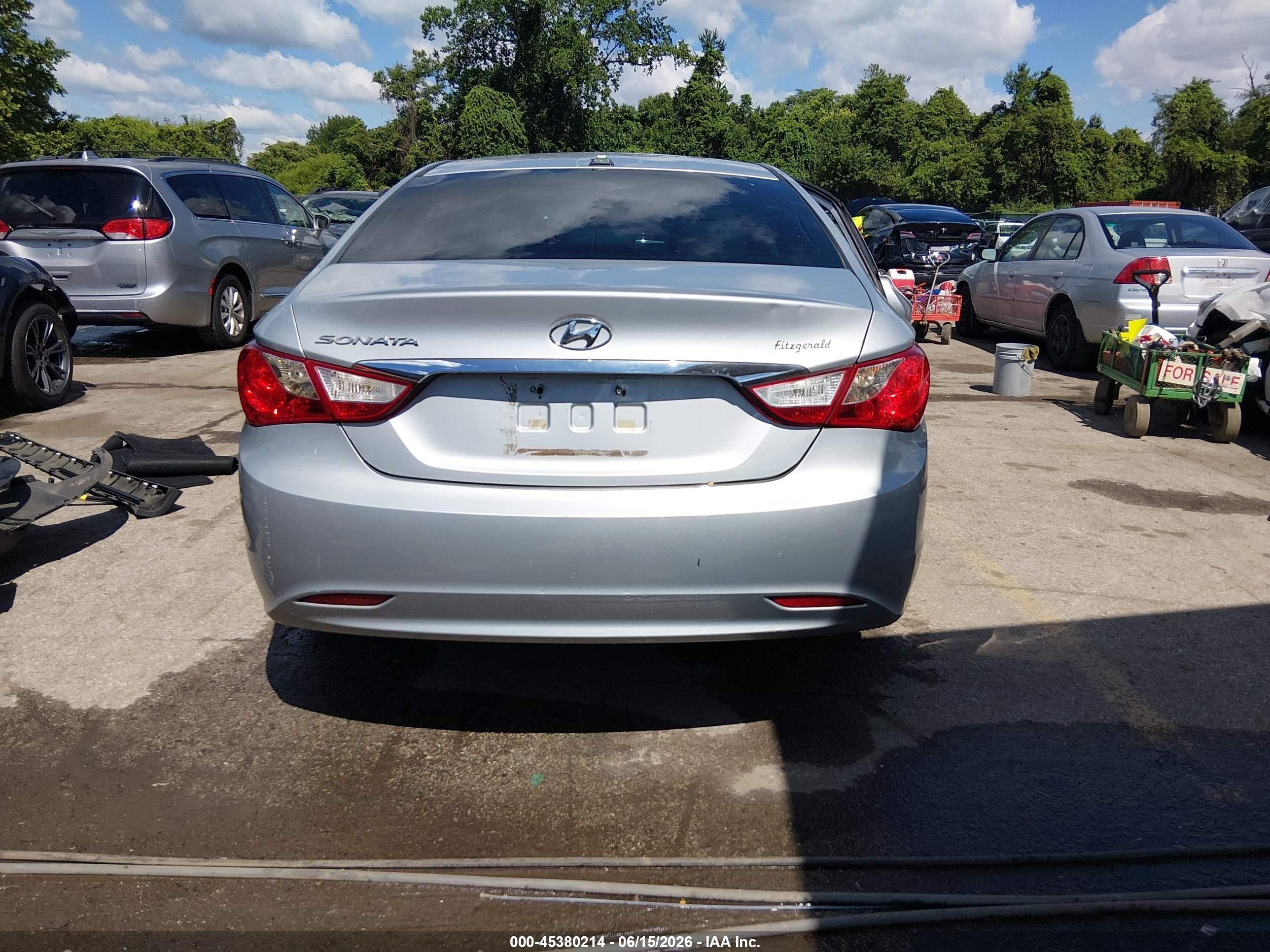 2012 Hyundai Sonata Gls Silver vin: 5NPEB4AC3CH484351