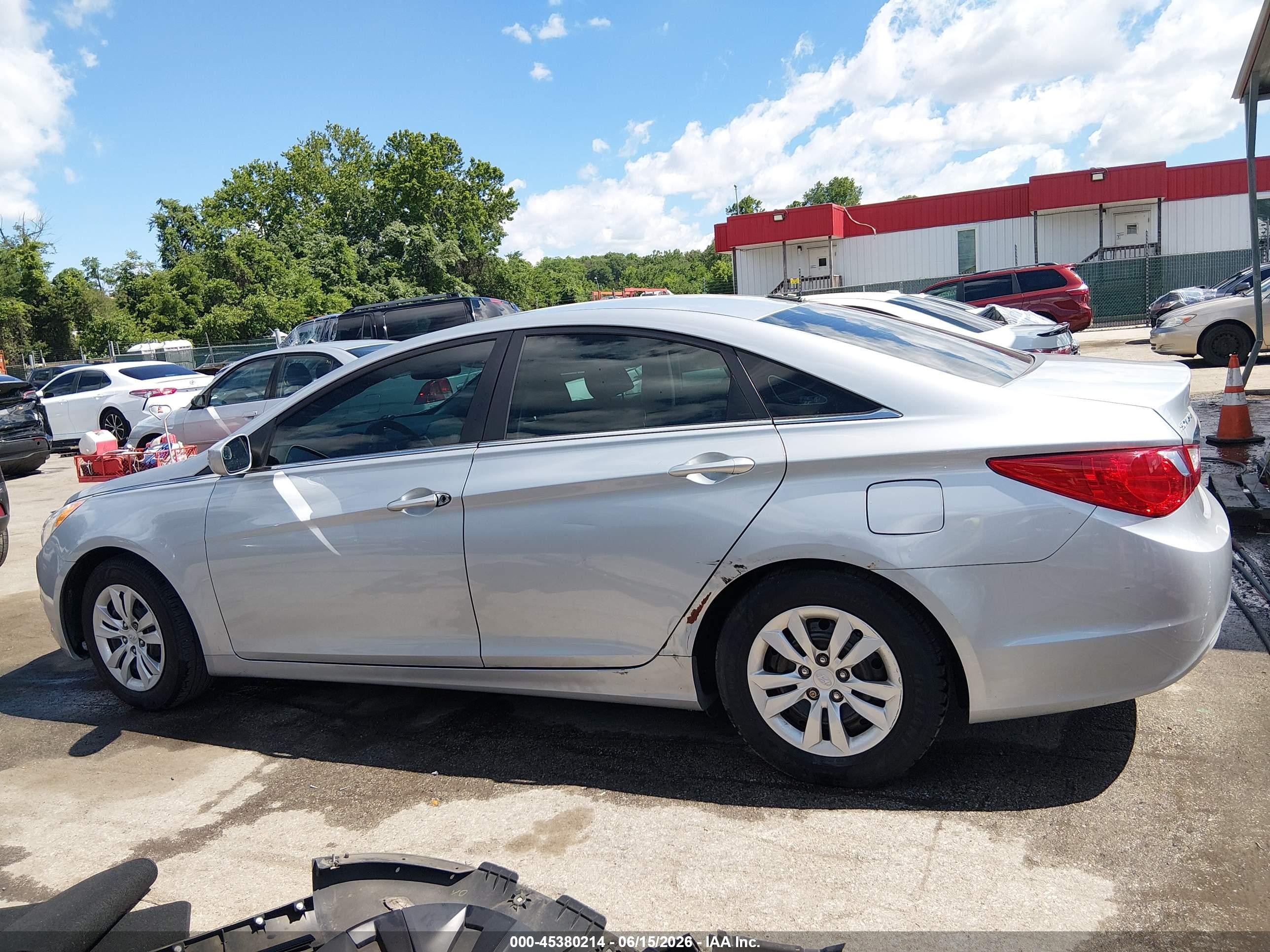 2012 Hyundai Sonata Gls Silver vin: 5NPEB4AC3CH484351
