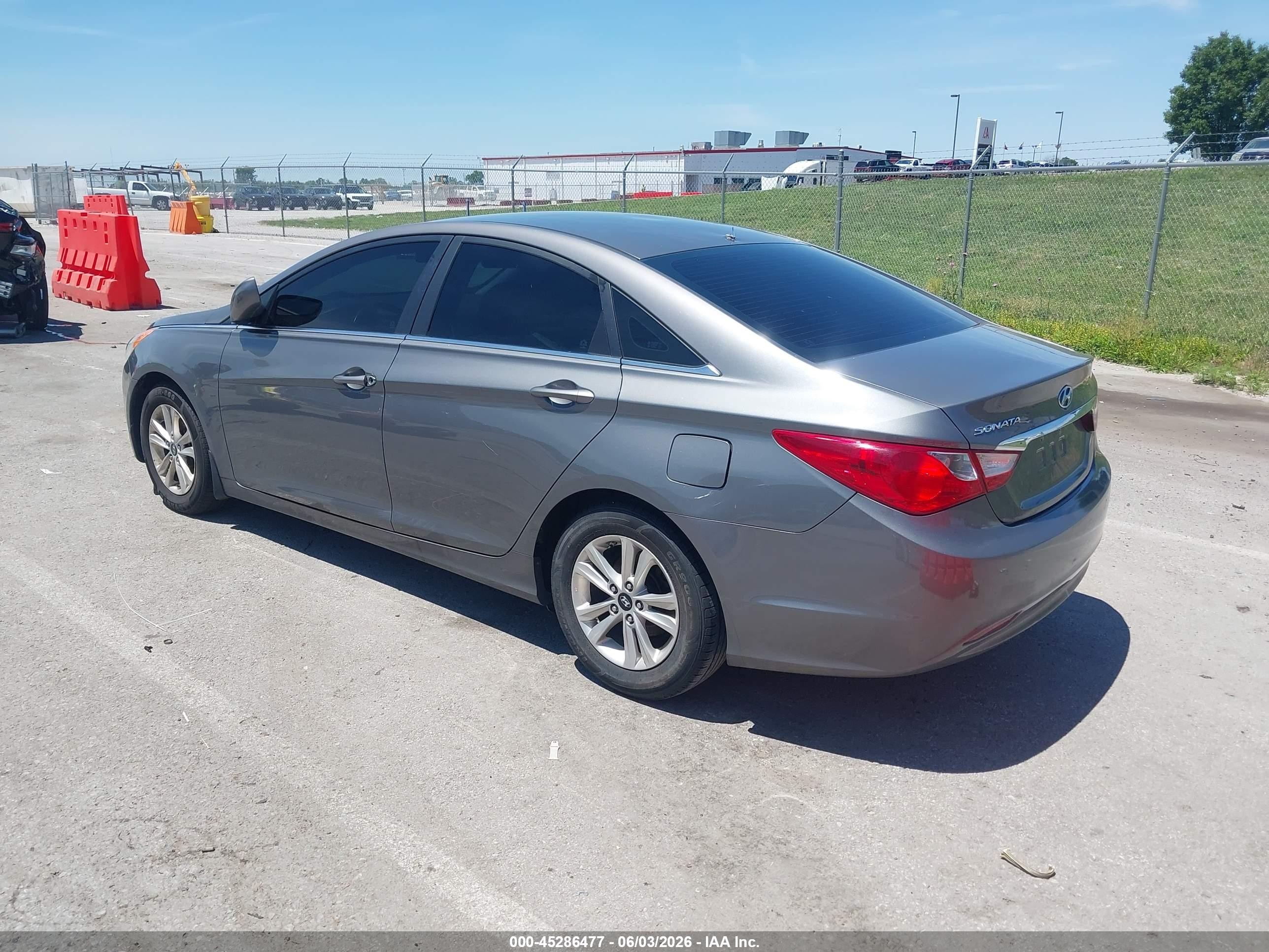 2013 Hyundai Sonata Gls Silver vin: 5NPEB4AC3DH685281