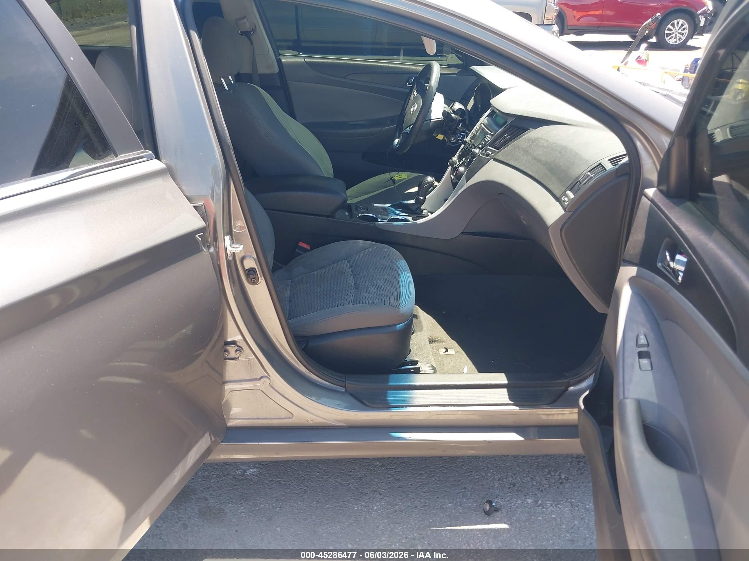 2013 Hyundai Sonata Gls Silver vin: 5NPEB4AC3DH685281