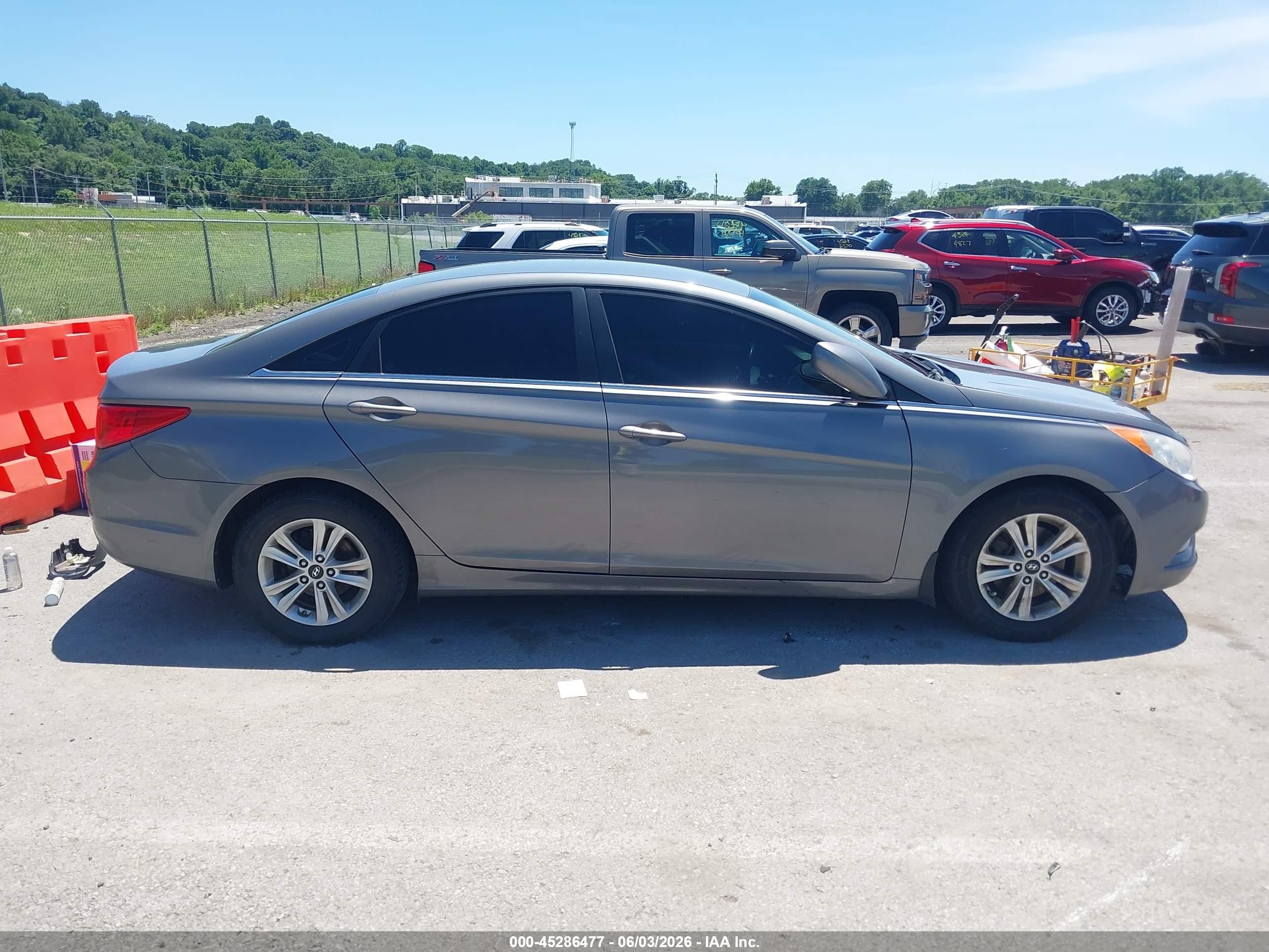 2013 Hyundai Sonata Gls Silver vin: 5NPEB4AC3DH685281