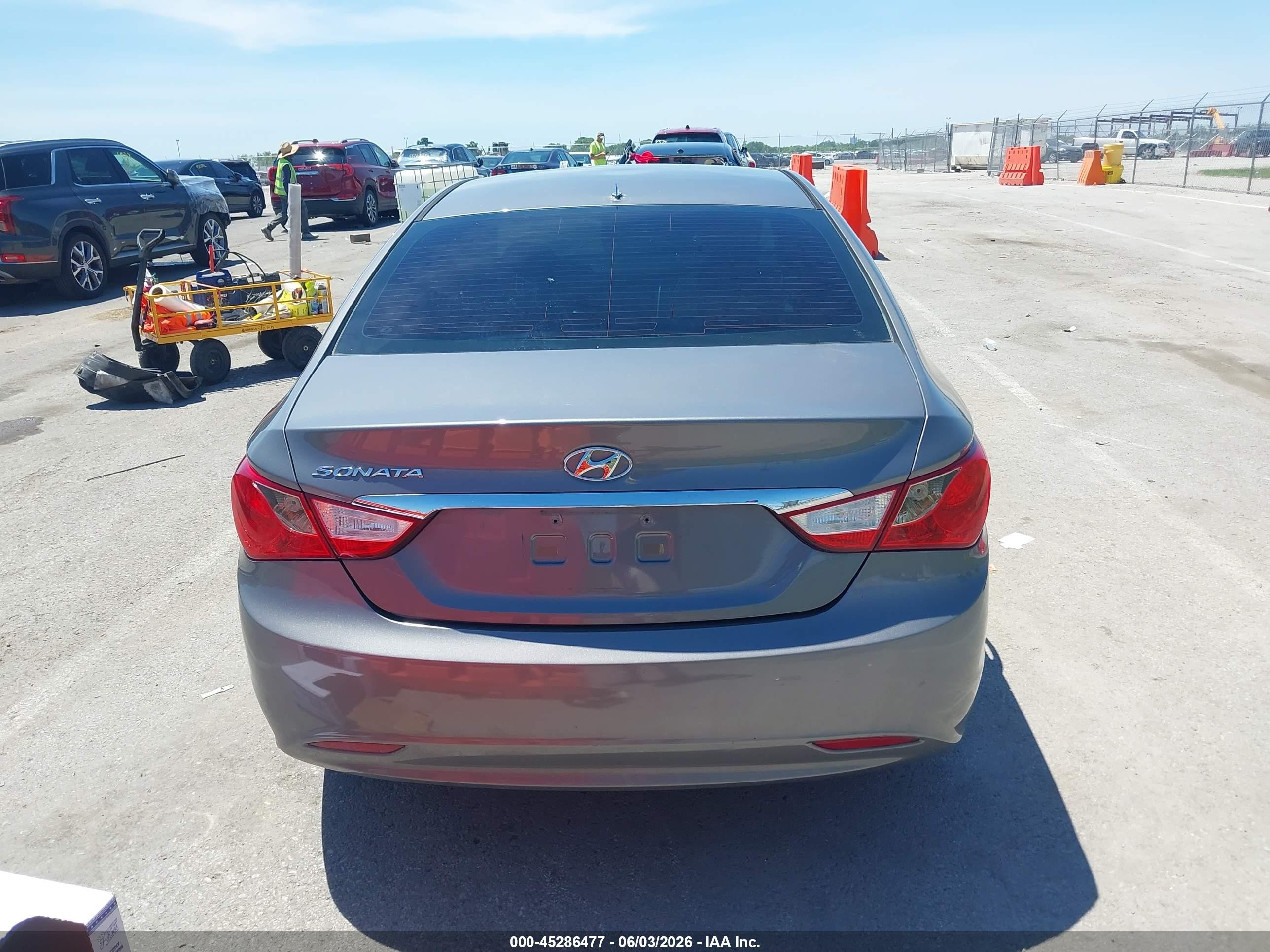 2013 Hyundai Sonata Gls Silver vin: 5NPEB4AC3DH685281