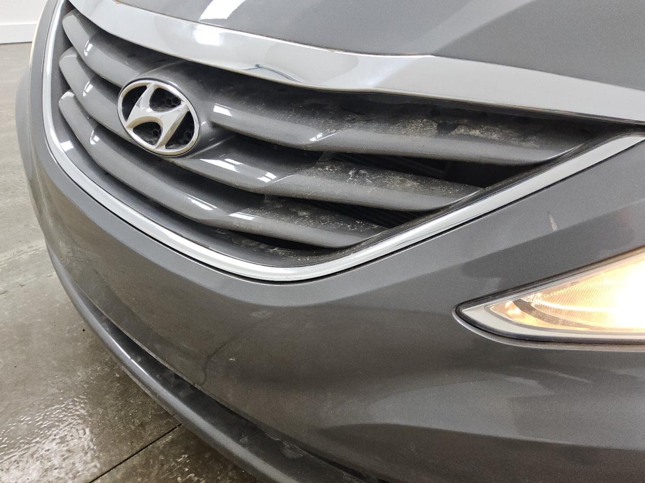 2013 Hyundai Sonata Gls Gray vin: 5NPEB4AC3DH760173 Damage: Front Bumper, Chipped, 4