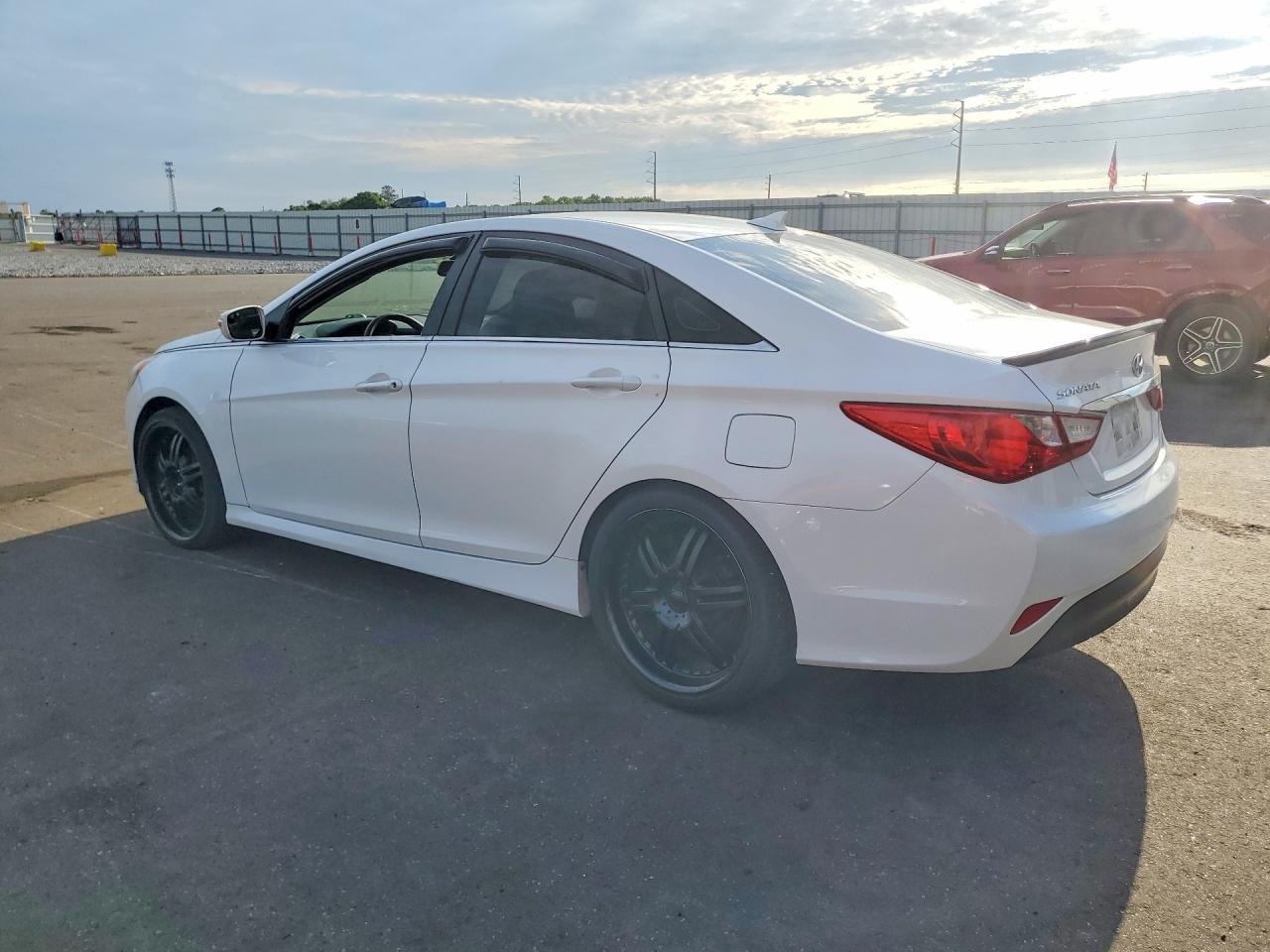 2014 Hyundai Sonata Gls White vin: 5NPEB4AC3EH882159