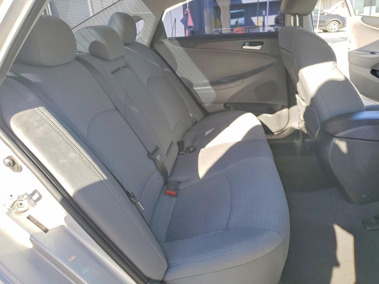 2014 Hyundai Sonata Gls Silver vin: 5NPEB4AC3EH883618