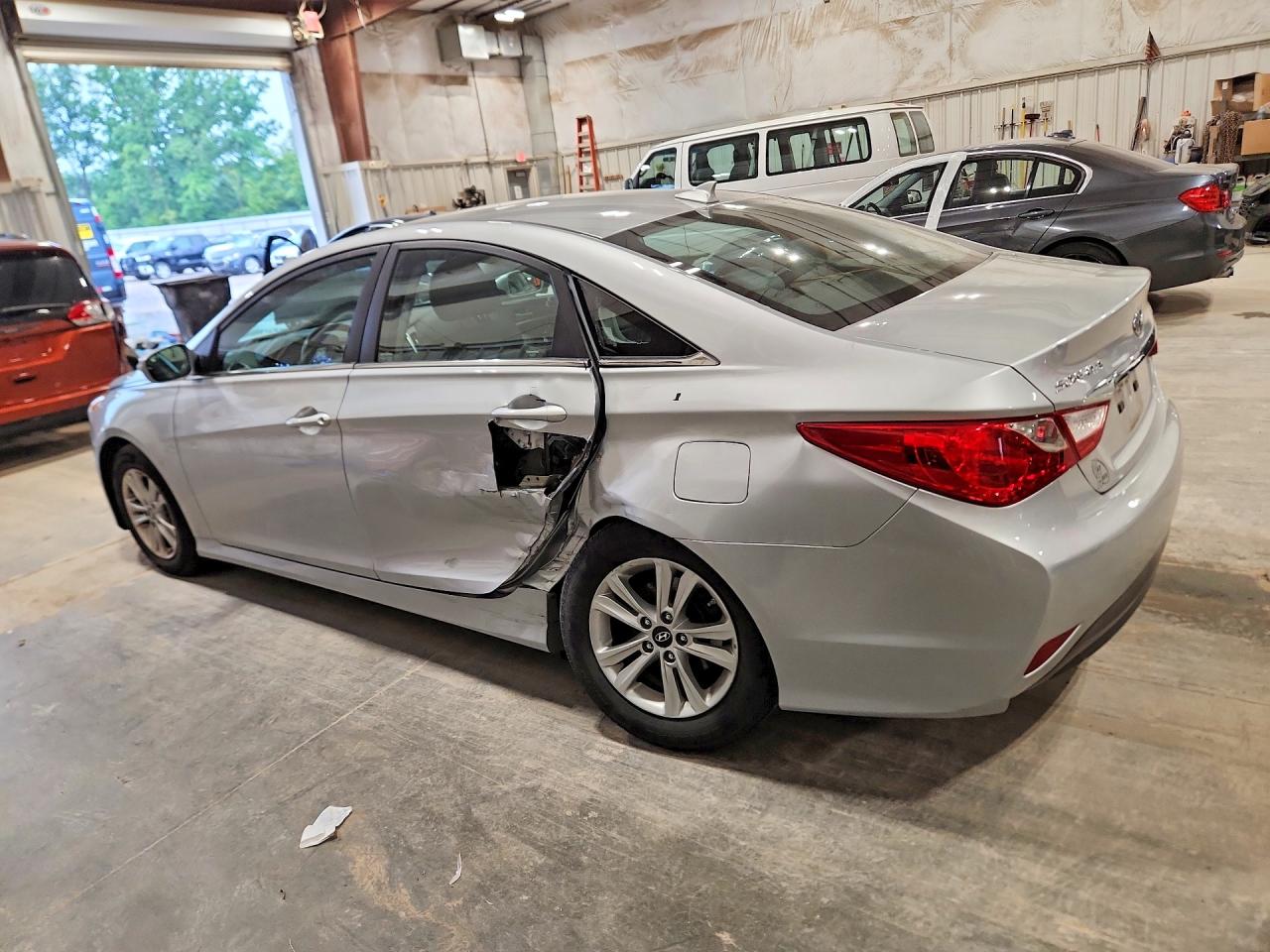 2014 Hyundai Sonata Gls Серебряный vin: 5NPEB4AC3EH903415